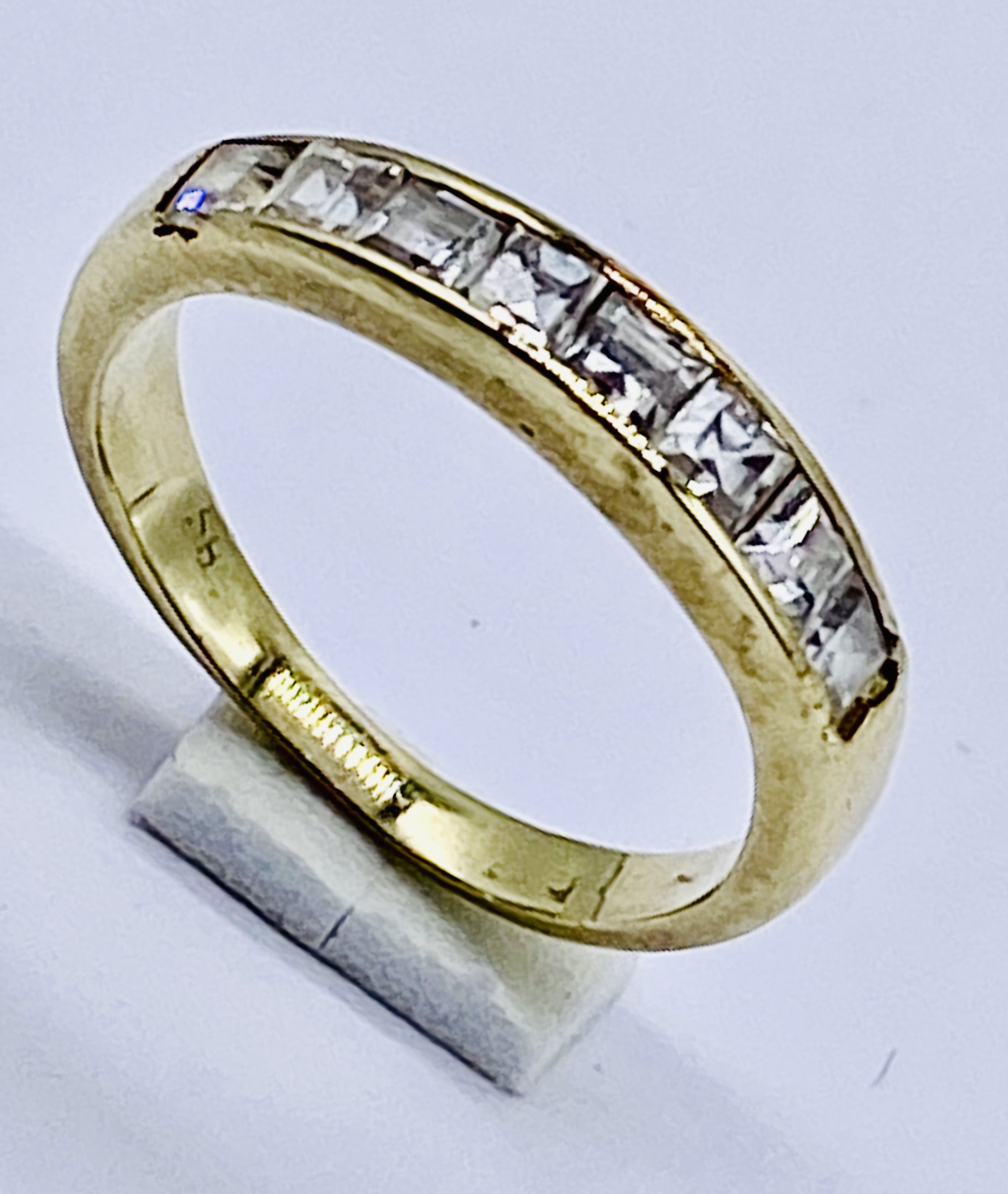 A 14ct gold dress ring, size K, weight 2.5g