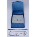 A small collection of 9ct gold including a pendant and matching earrings, bracelet etc. total weight