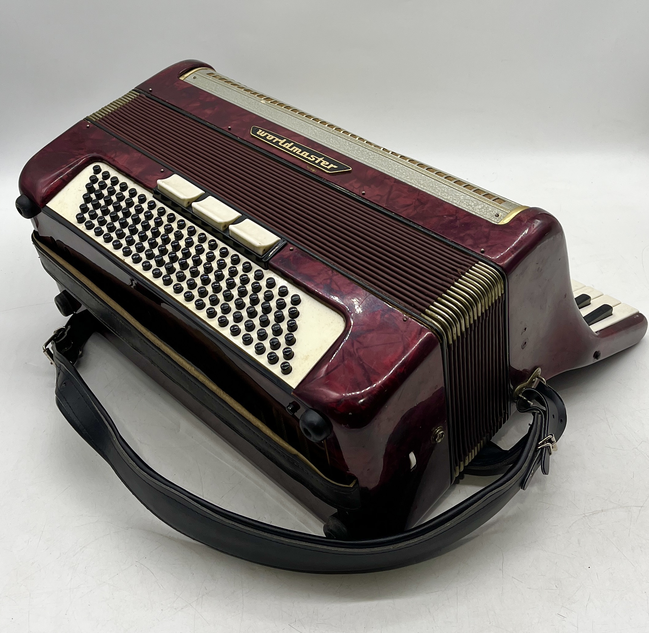 A vintage Weltmeister piano accordion - Image 2 of 4