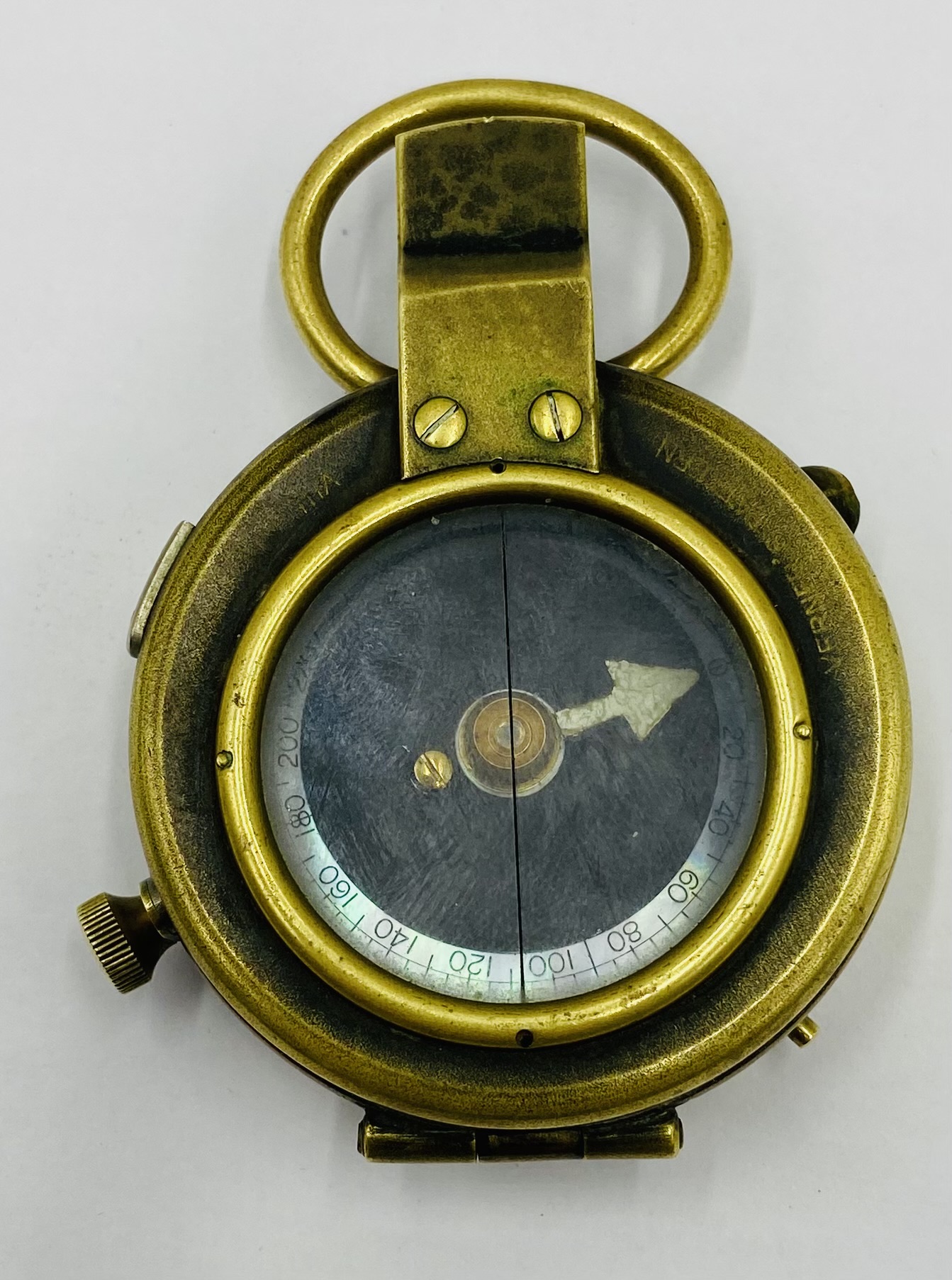 A WW1 military brass compass, marked with a broad arrow mark and 1917 to reverse - Image 4 of 5