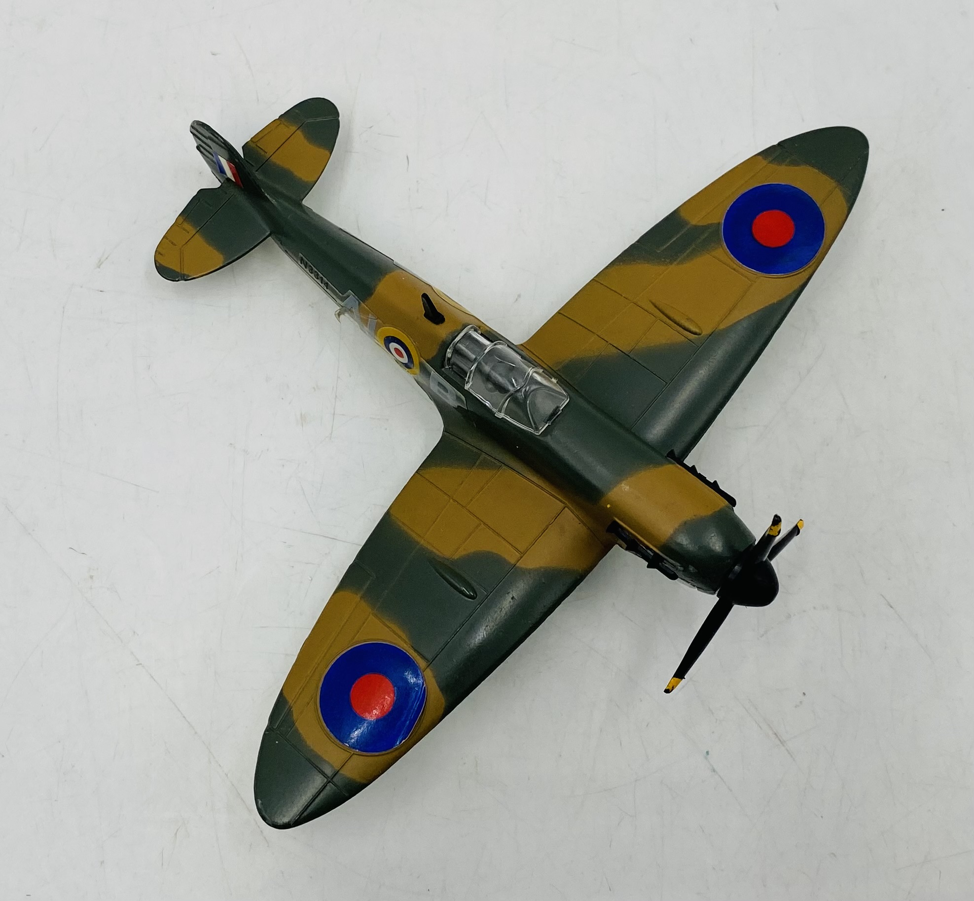 A vintage boxed Dinky Toys "Battle of Britain" Spitfire Mk II die-cast model (No 719) - Image 4 of 7