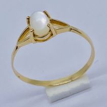 A tested 9ct gold ring, size M 1/2