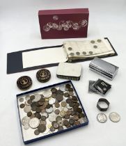 A collection of various coinage including 1888 & 1935 crown, small amount of other silver, silver