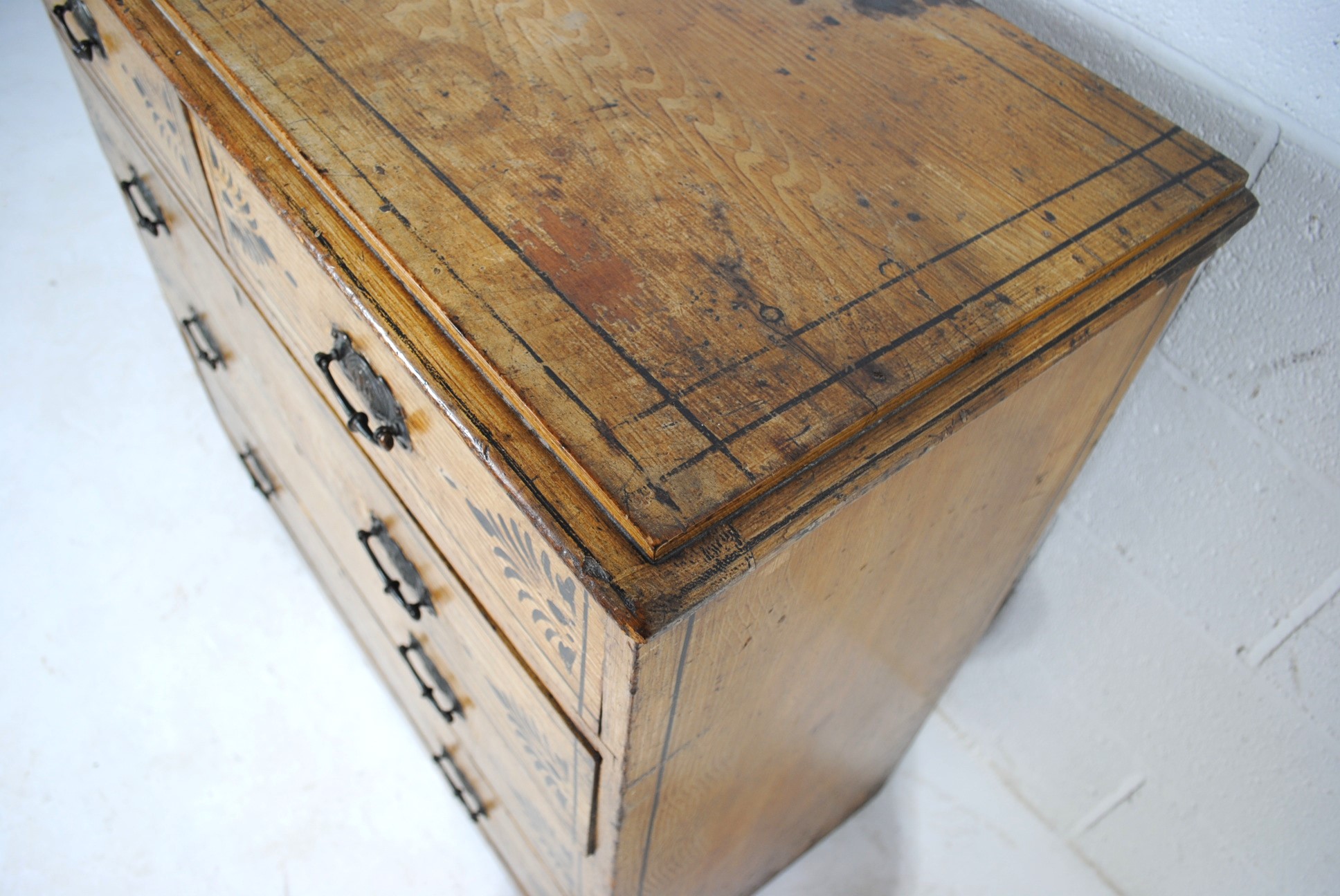 An antique pine chest of five drawers, with painted decoration and metal Art Nouveau handles - - Image 9 of 10