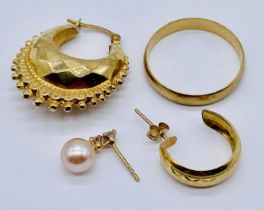 Three pieces of 9ct gold (weight 4g) along with a single pearl earring with 9ct gold mount