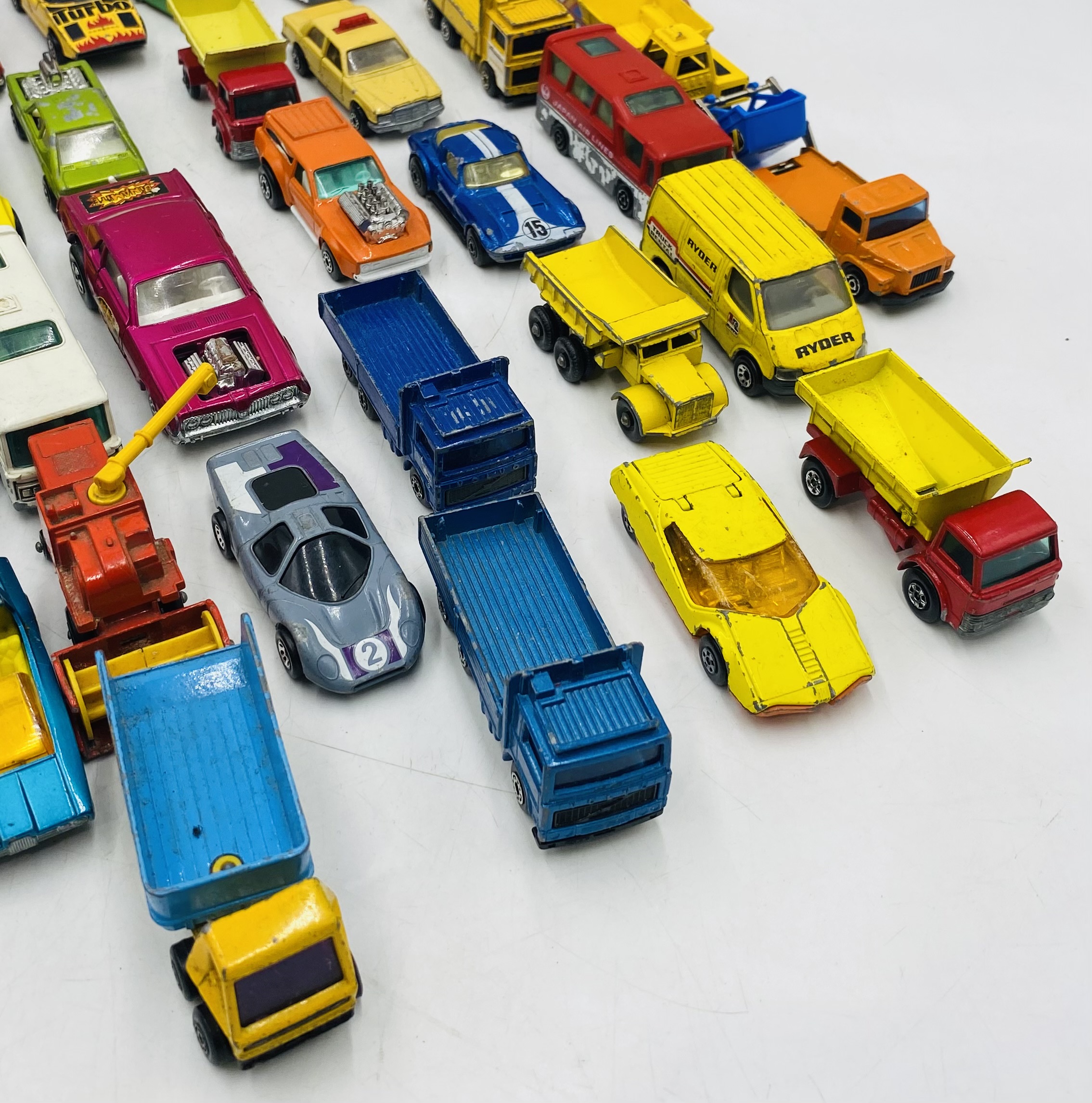 A small collection of play worn die-cast vehicles including Matchbox, Lesney, Speed Kings, Dinky - Image 5 of 5