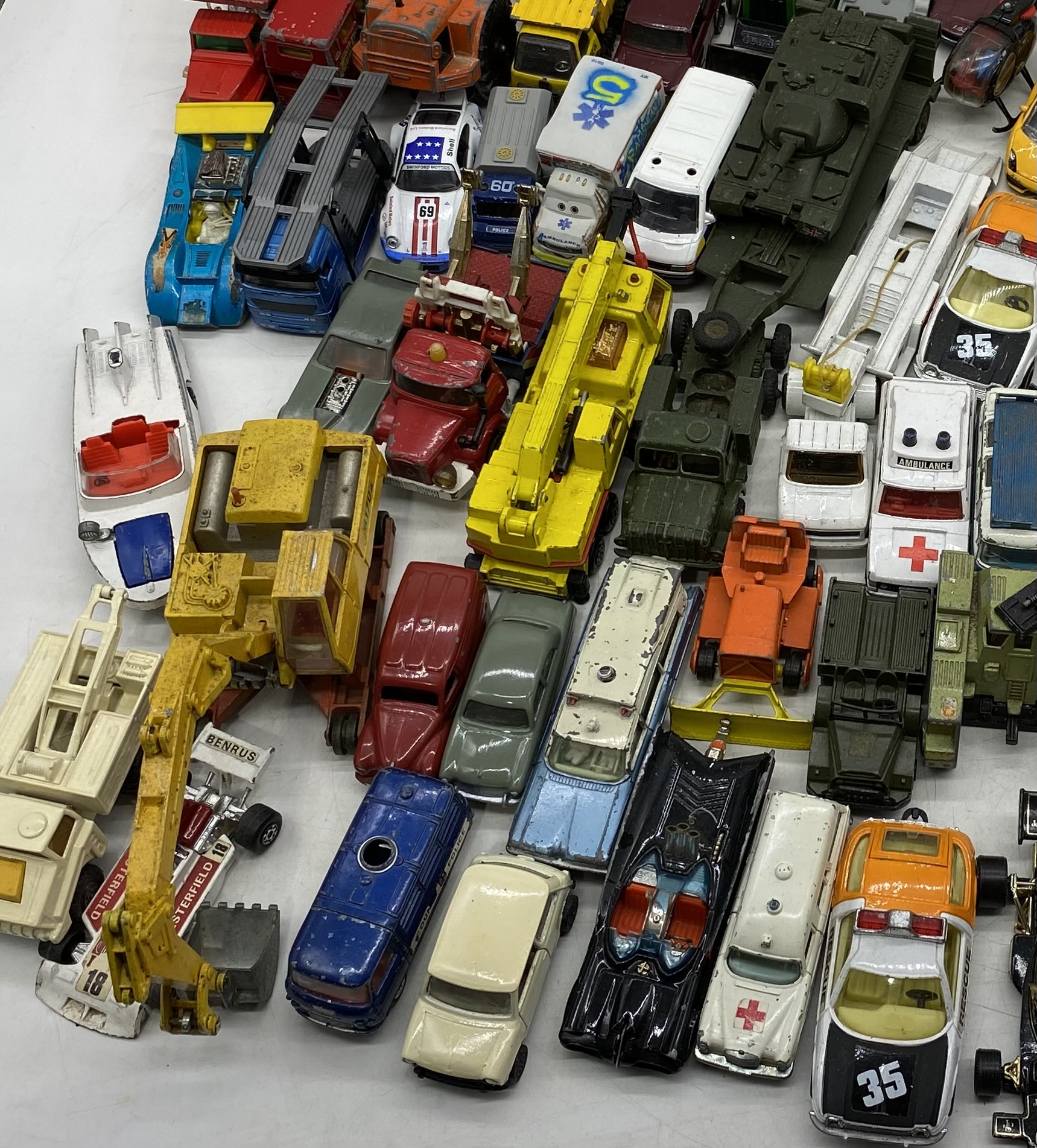 A collection of playworn die-cast vehicles including Matchbox, Tonka, Corgi Toys, Lesney etc - Image 4 of 5