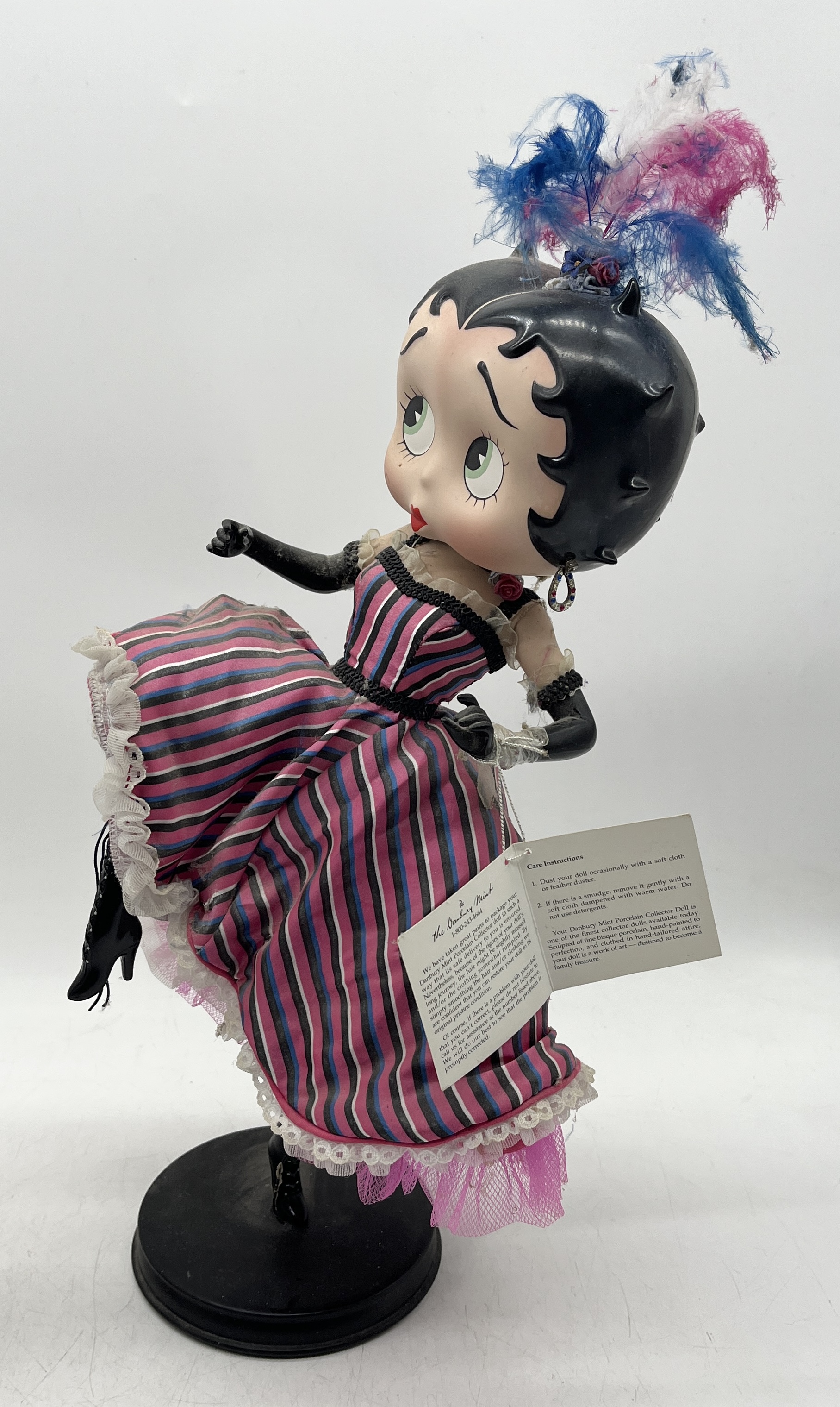 A collection of Danbury Mint Betty Boop figures including Dazzling Diva, Black Tie Affair, Final - Image 2 of 9