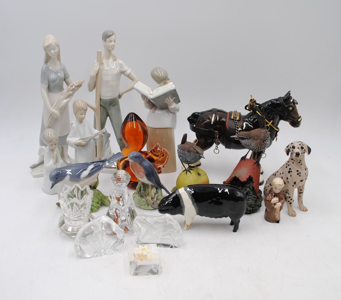 A small quantity of ceramic and glass figures, including Beswick 'CH Merrywood Silver Wings 56th'