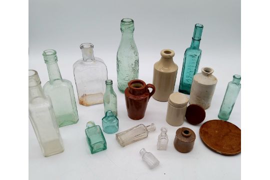 A collection of assorted bottles, including stoneware etc. - Image 1 of 4