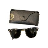 RAYBAN SUNGLASSES WITH CASE AND DOCUMENTS X DEMO
