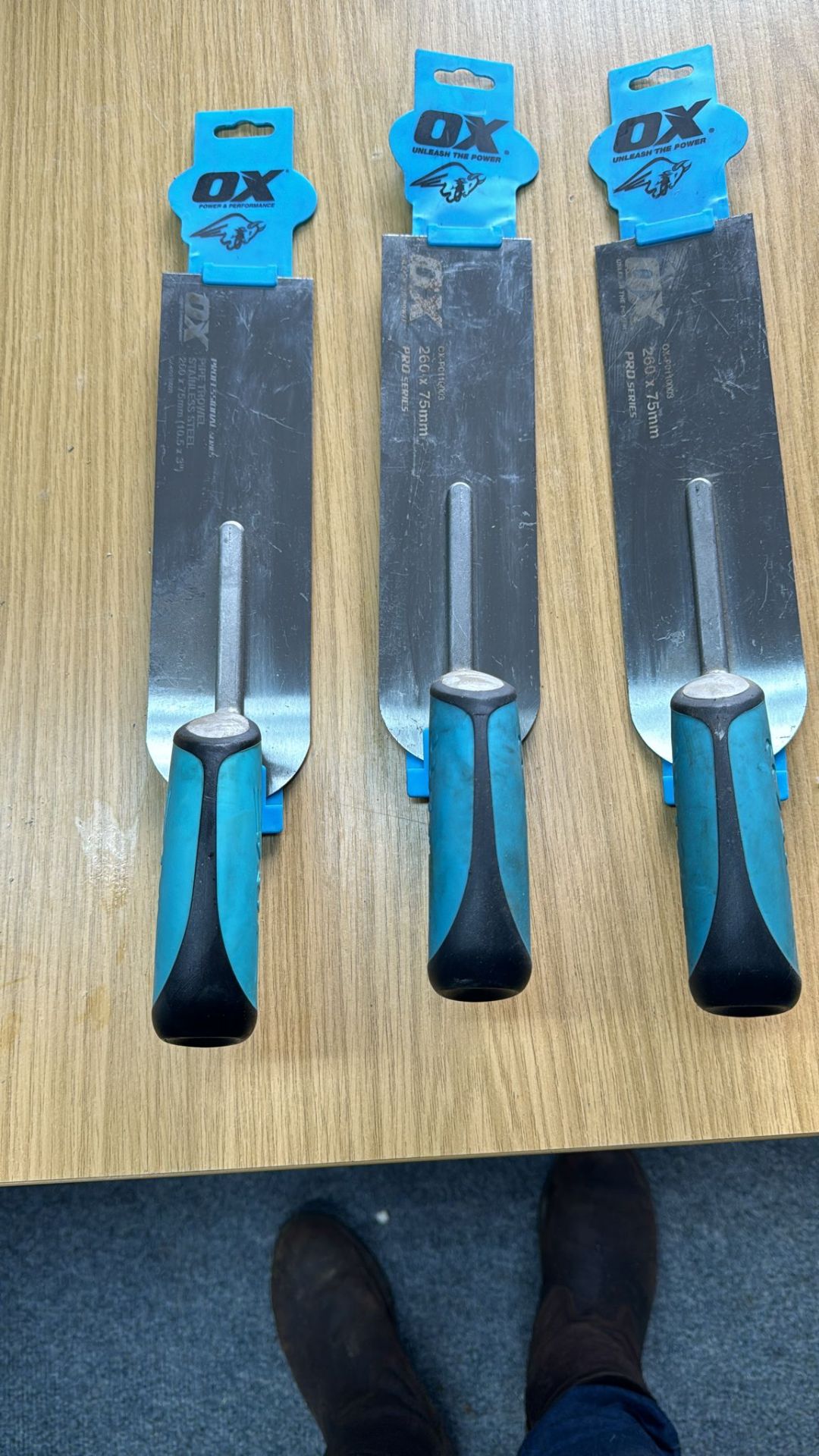 Trowels 3 x 260mm x 75 - Image 2 of 5