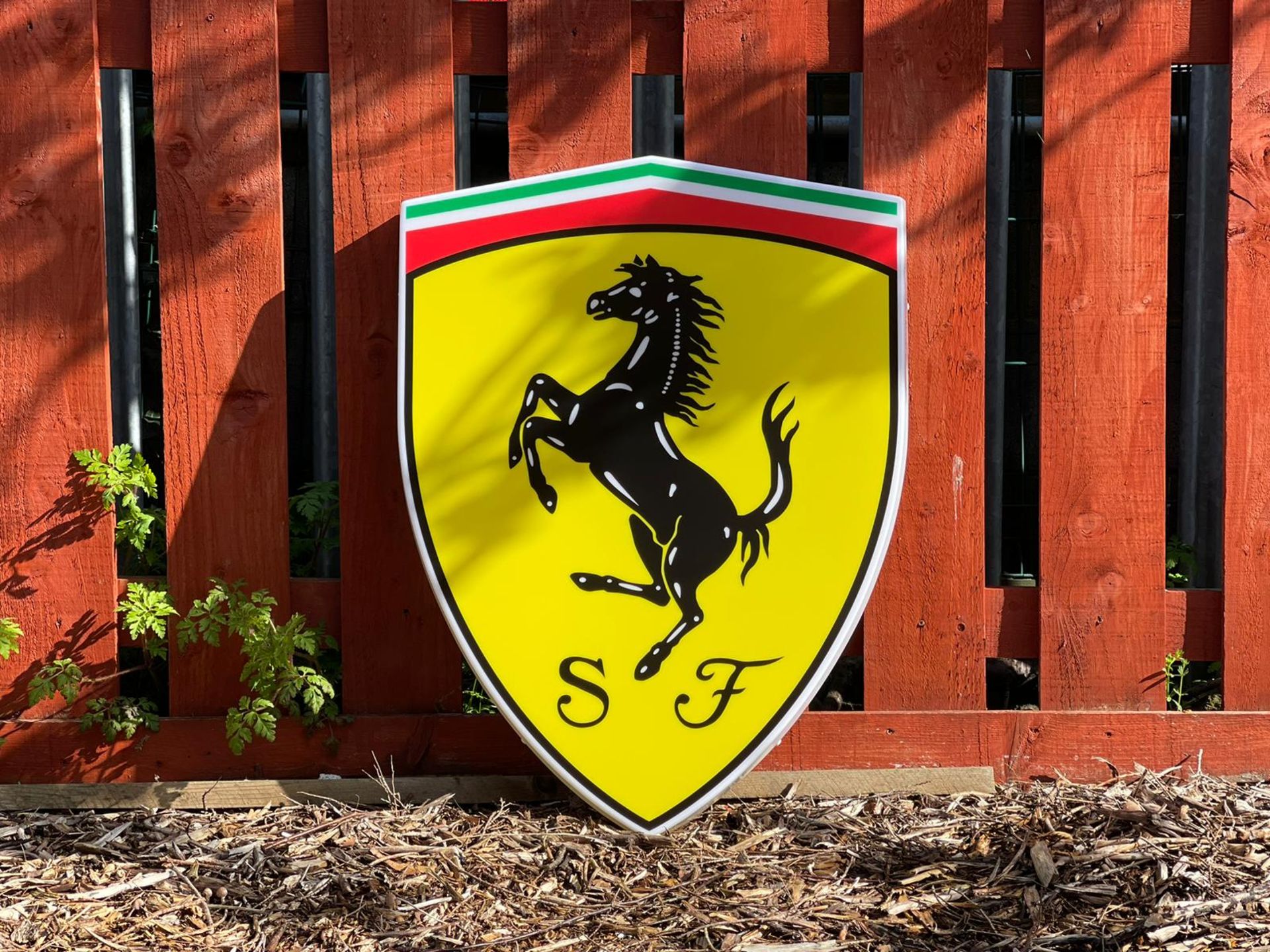 FERRARI ILLUMINATED SIGN - Image 2 of 7