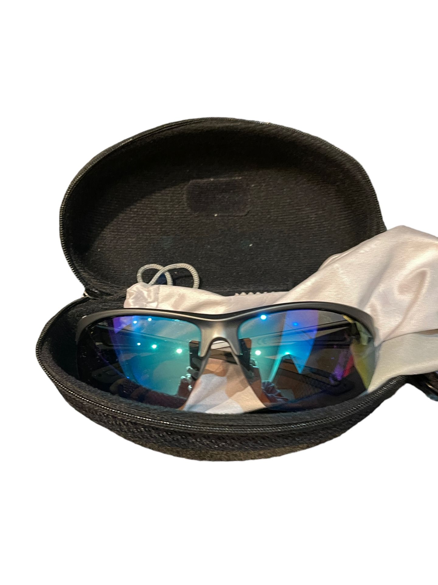 Snowledge Sunglasses' new end-of-line stock from private charter Blue - Image 6 of 9