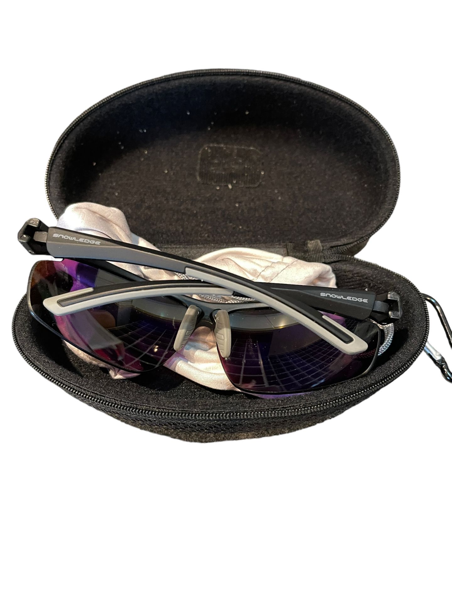 Snowledge Sunglasses' new end-of-line stock from private charter grey - Image 3 of 7