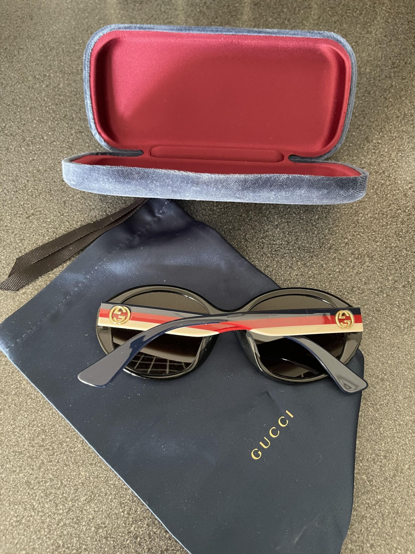 Gucci ladies sunglasses demon from a private jet charter. with case and cloth - Image 3 of 3