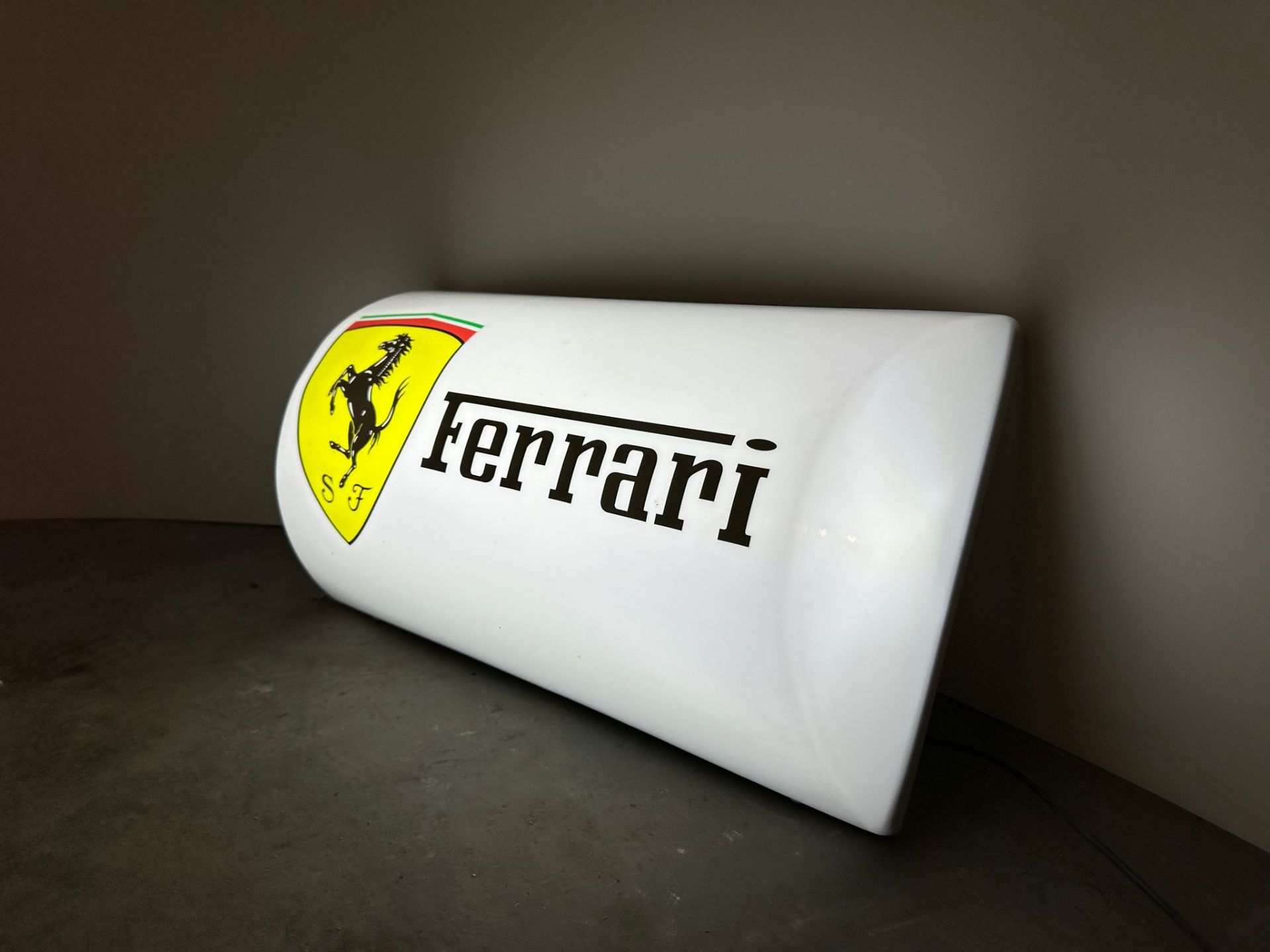 Ferrari sign fully working - Image 5 of 7