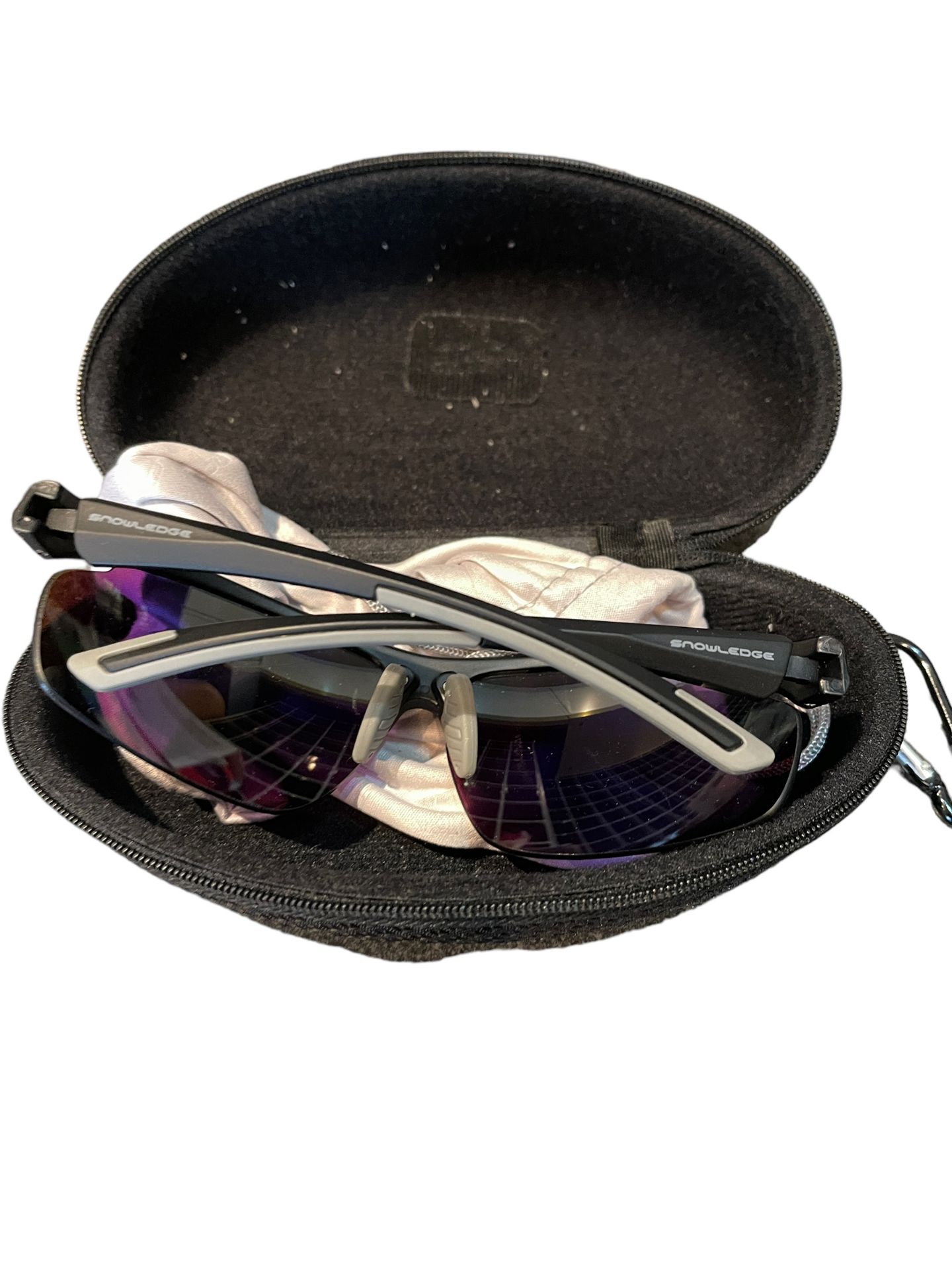 Snowledge Sunglasses' new end-of-line stock from private charter grey - Image 2 of 7