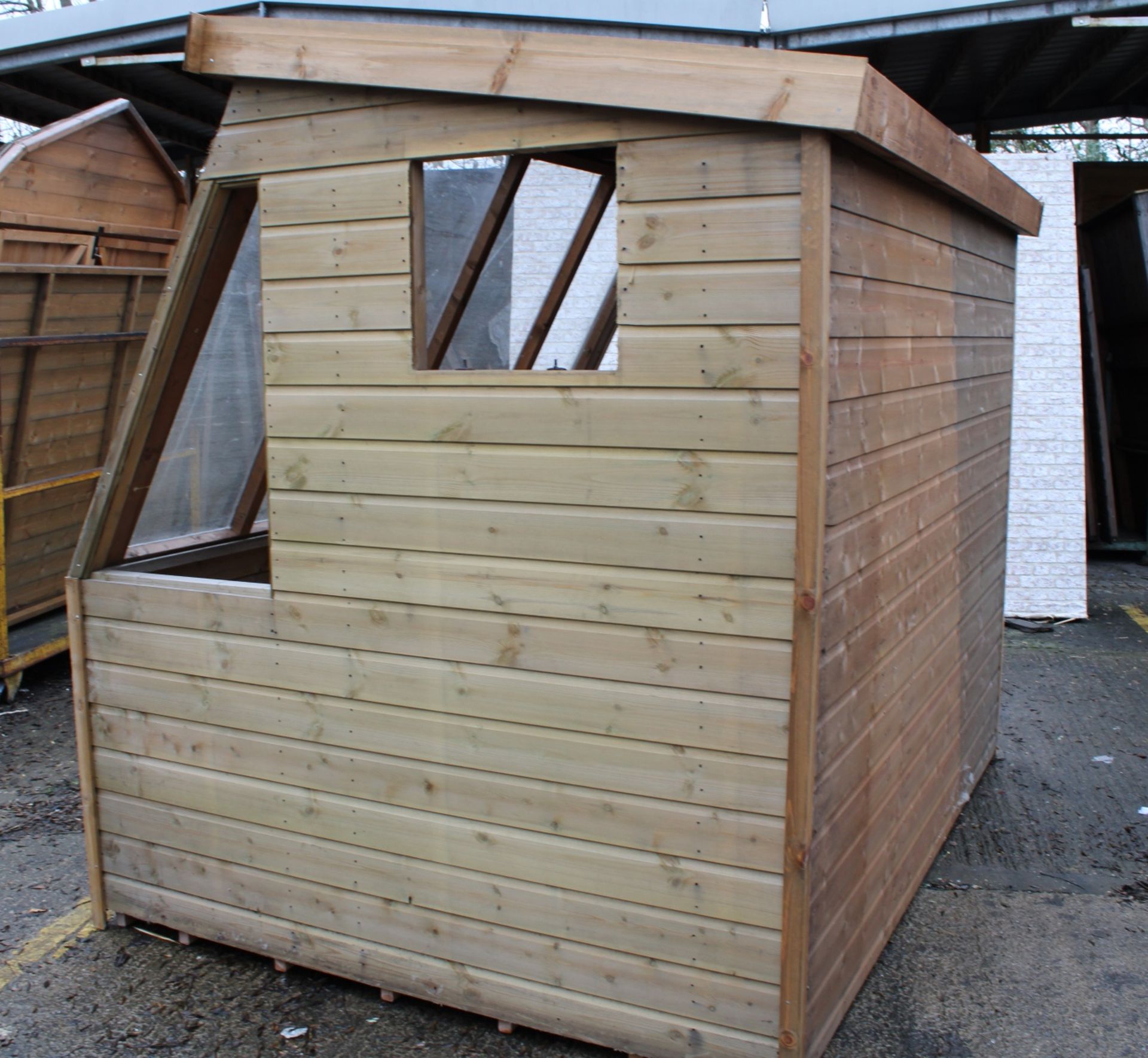 8x6 Exdisplay potting shed, Standard 16mm Nominal Cladding RRP£1,500 - Image 3 of 5