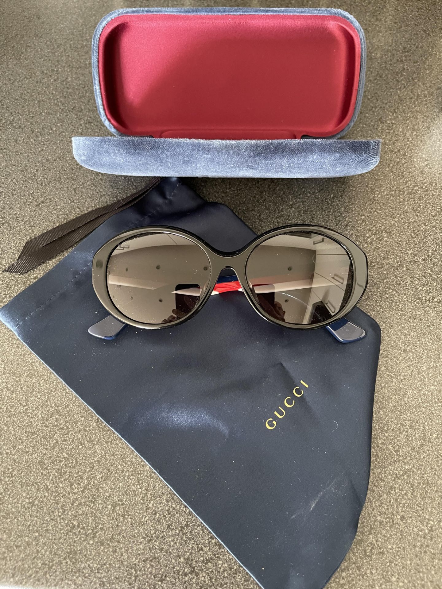 Gucci ladies sunglasses demon from a private jet charter. with case and cloth - Image 2 of 3