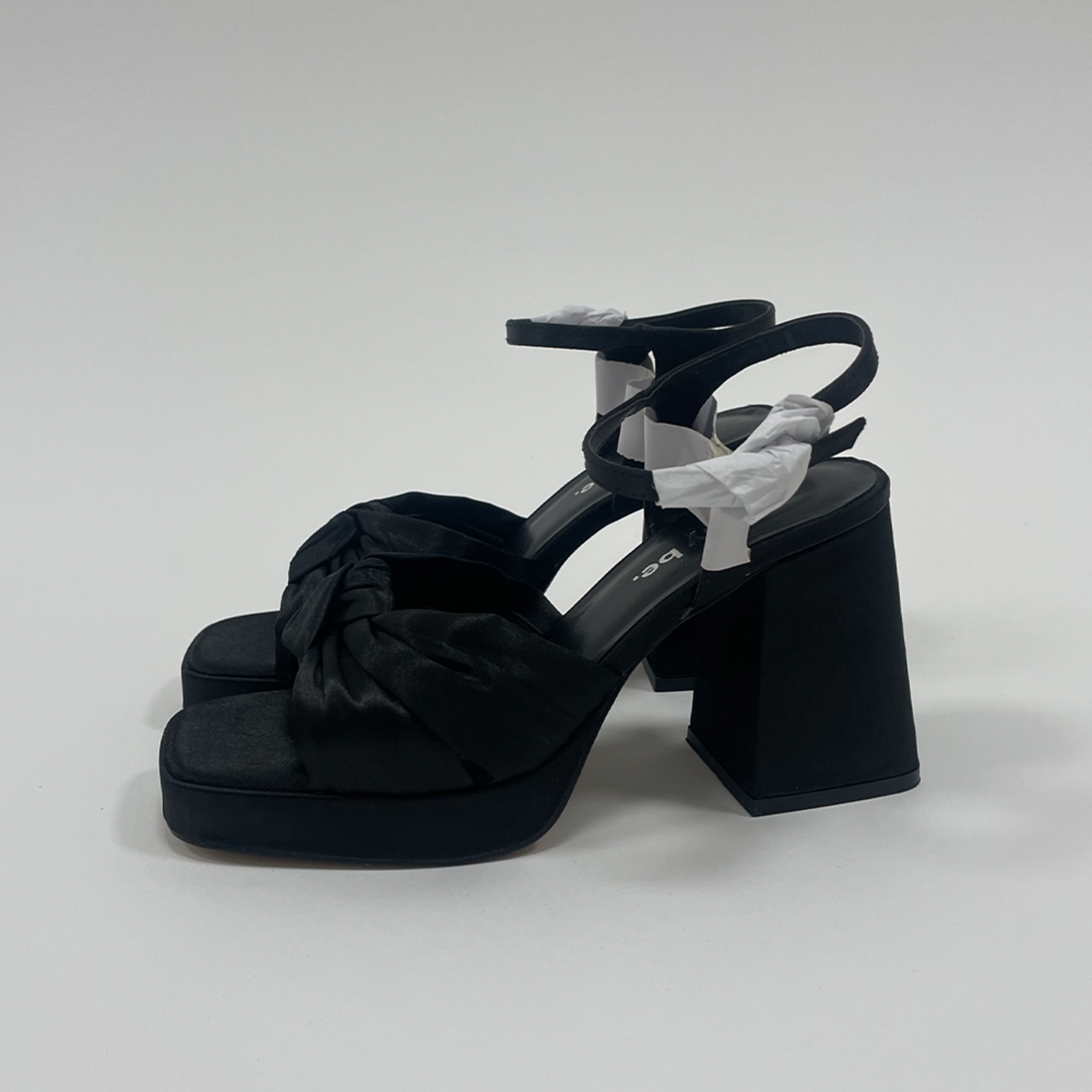 Large quantity of mixed branded ladies shoes and sandals - Image 4 of 6