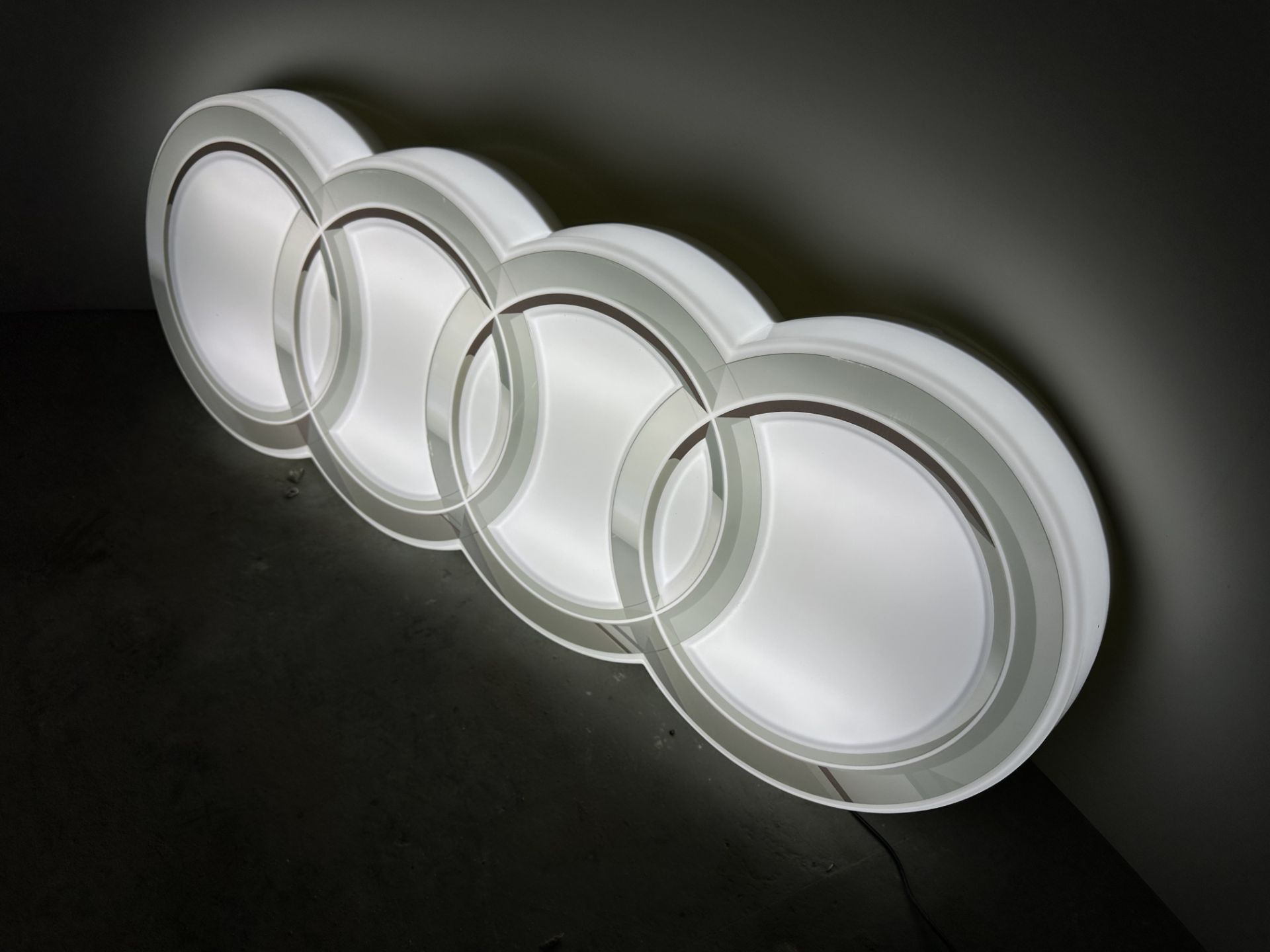 AUDI – RINGS illuminated NEW - Image 8 of 12