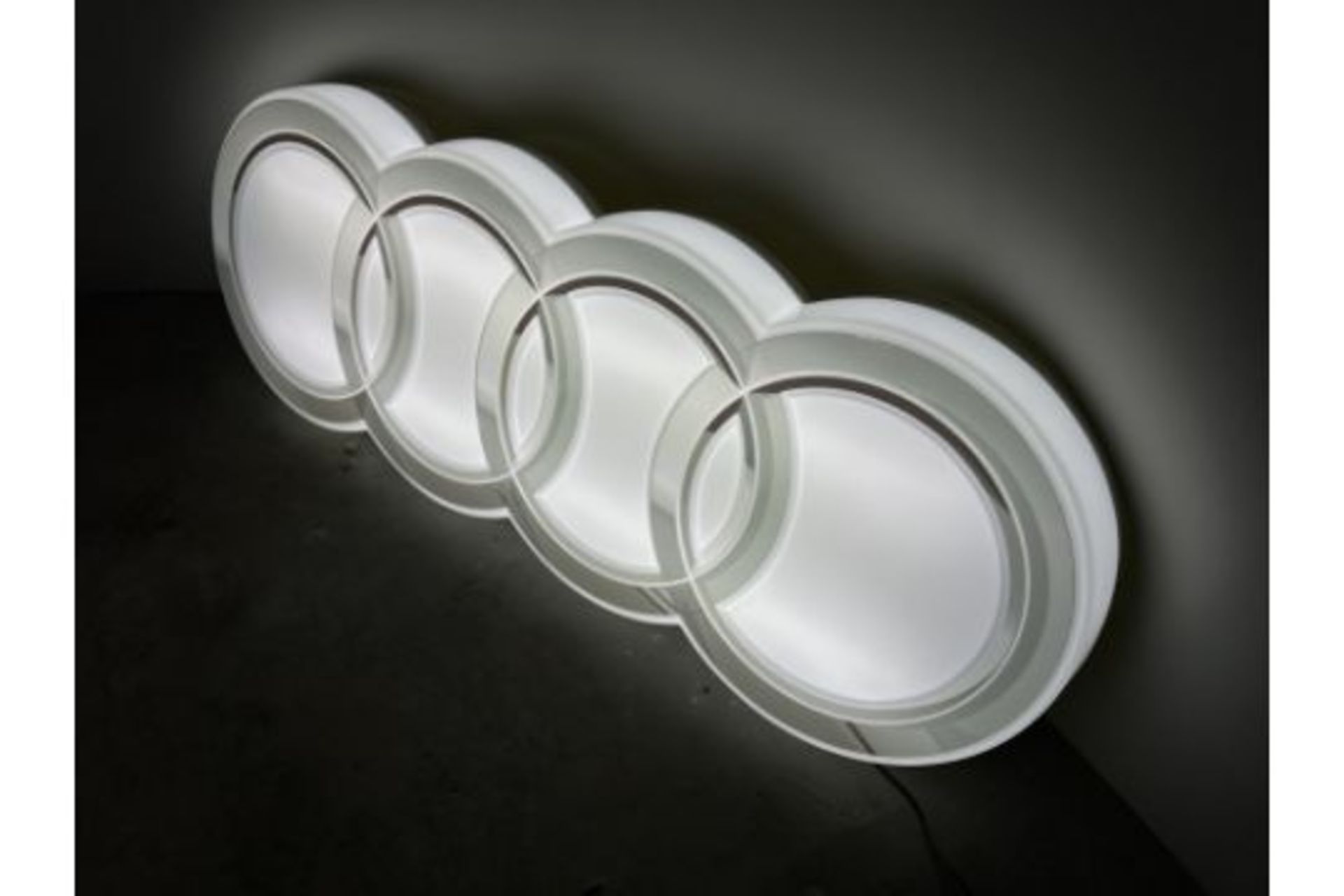 AUDI – RINGS illuminated NEW - Bild 5 aus 5