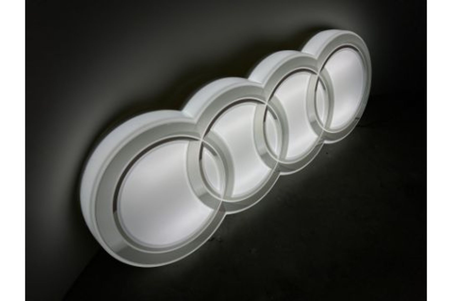 AUDI – RINGS illuminated NEW - Bild 4 aus 5