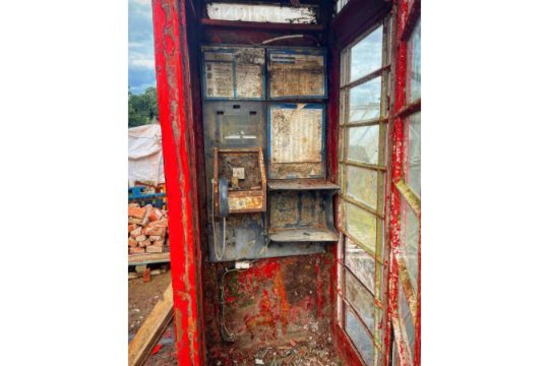 K6 telephone box - Image 3 of 4