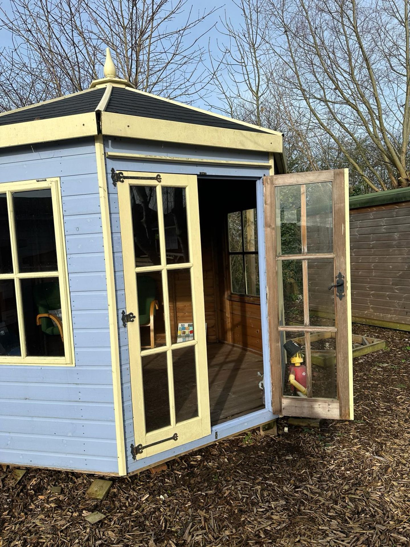 Ex-display 10x10 Octagonal painted blue and lemon with black tiled roof, Standard 16mm - Image 2 of 3