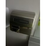 Hand dryer working