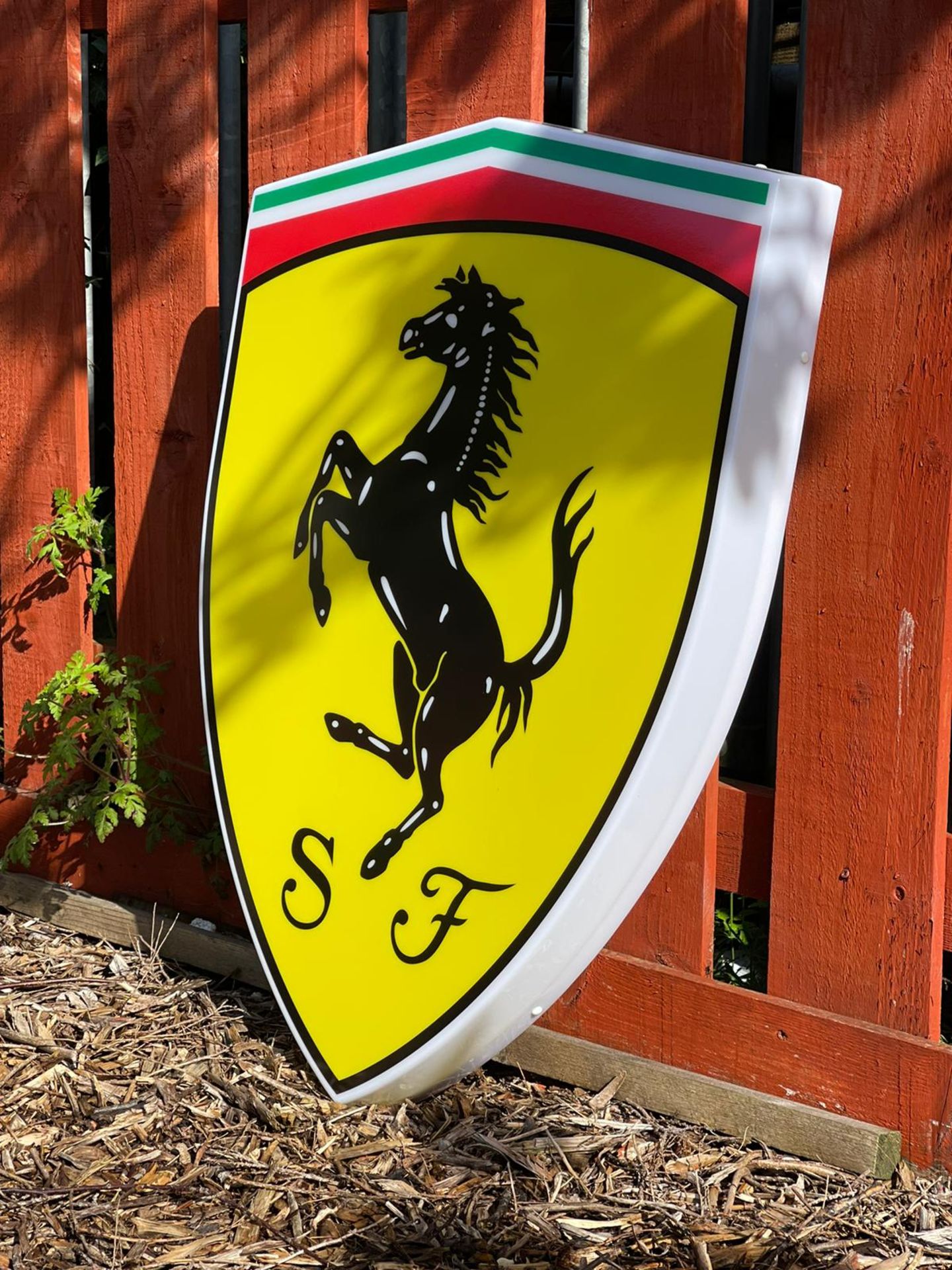 FERRARI ILLUMINATED SIGN - Image 3 of 5