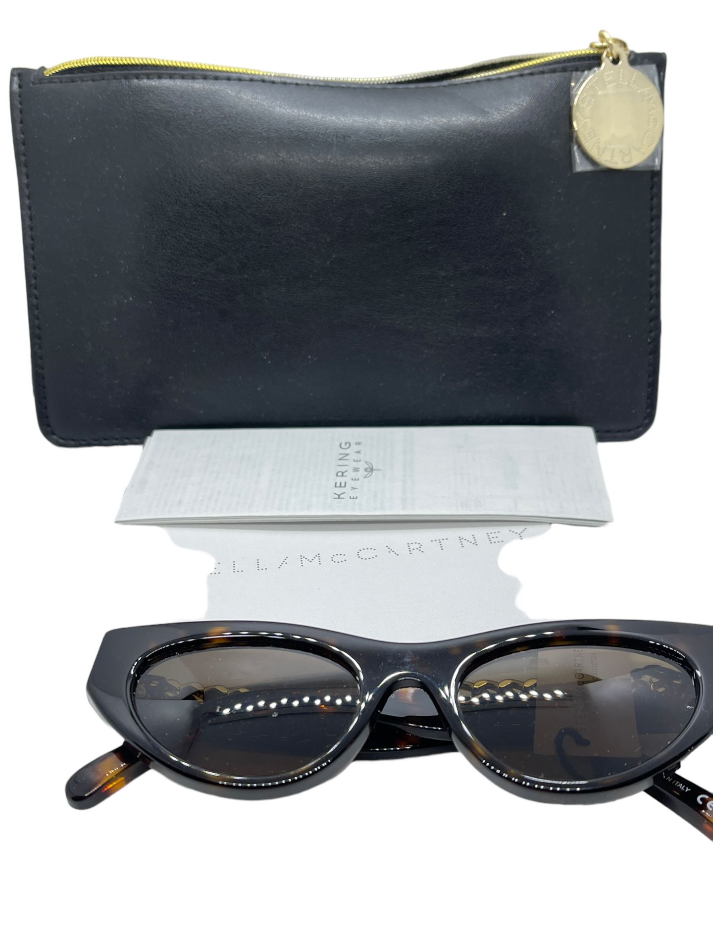 STELLA LLA. MARCARTNEY DESIGNER SUNGLASSES FROM A PRIVATE JET CHARTER. XDEMO - Image 5 of 6