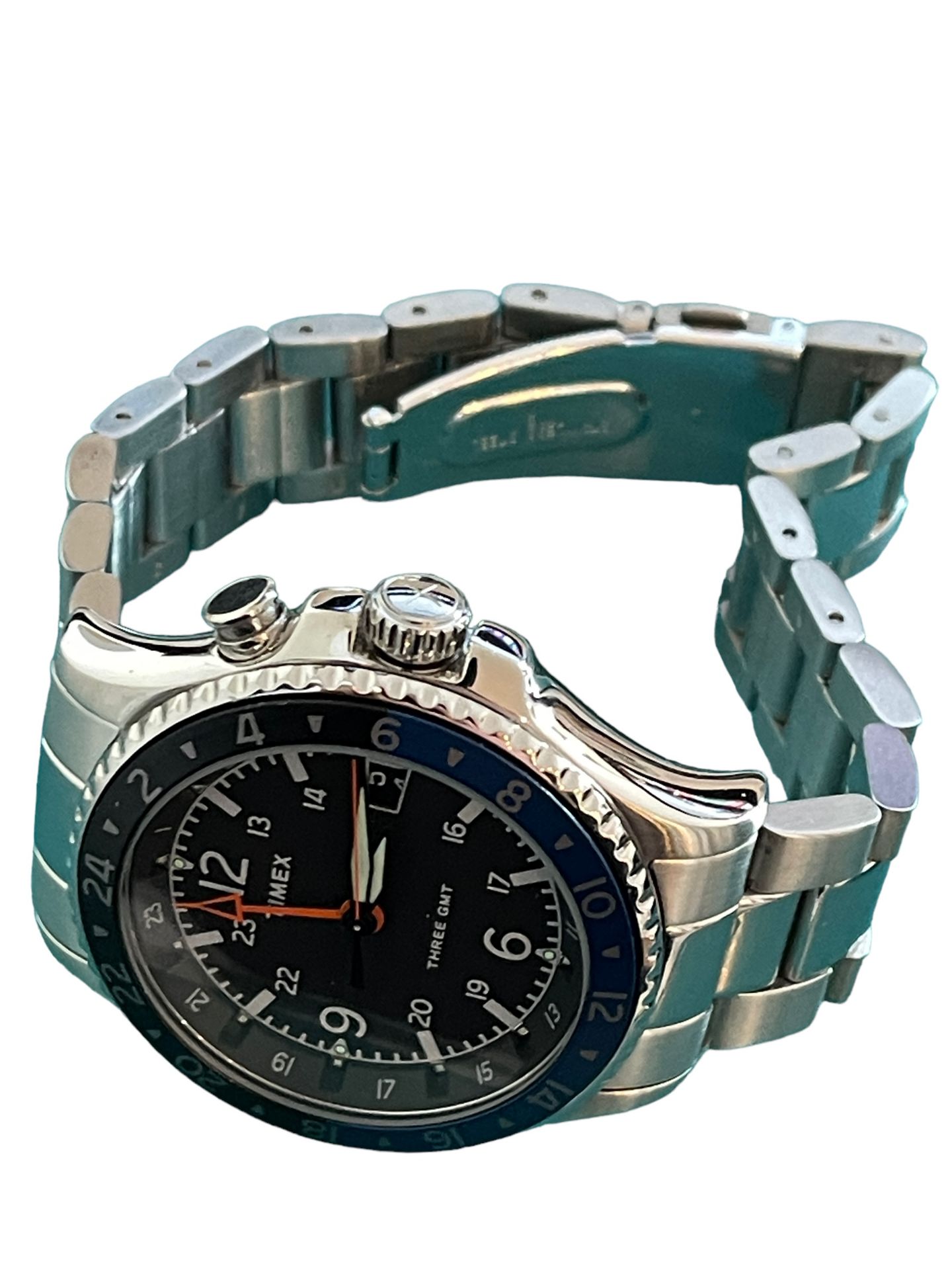 TIMEX THREE GMT TIME QUARTS DIVERS WTCH UNIVERSAL - Image 3 of 8