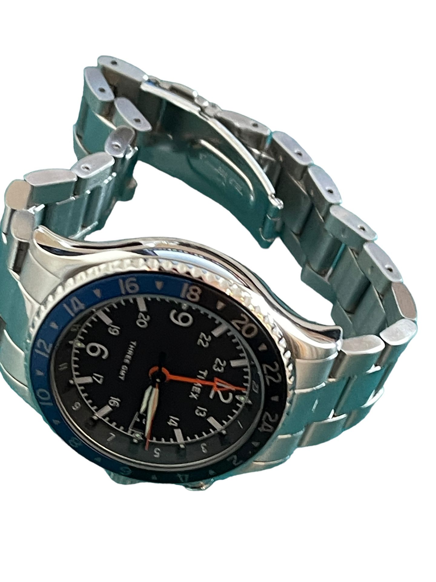 TIMEX THREE GMT TIME QUARTS DIVERS WTCH UNIVERSAL - Image 5 of 8