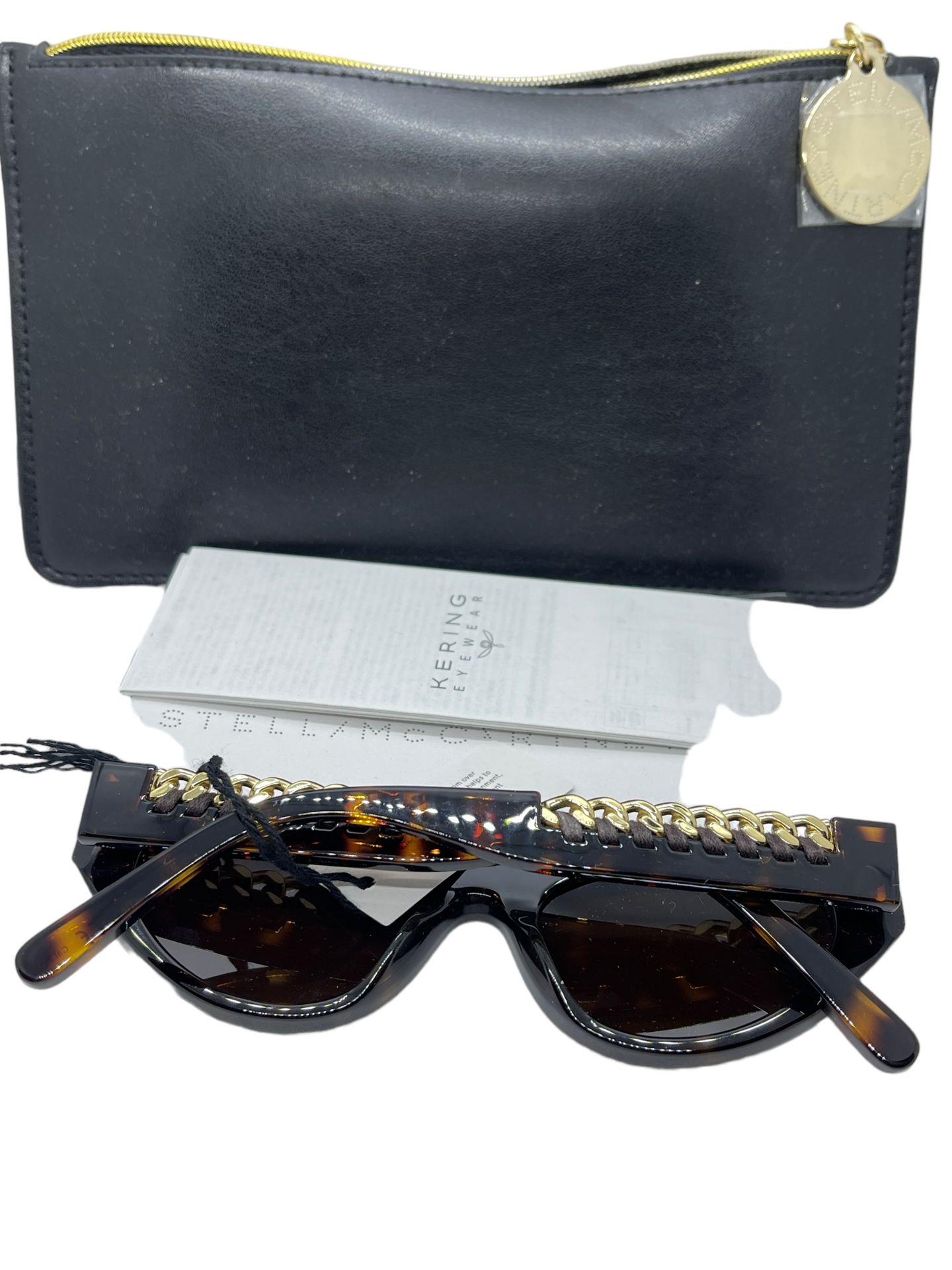 STELLA LLA. MARCARTNEY DESIGNER SUNGLASSES FROM A PRIVATE JET CHARTER. XDEMO - Image 4 of 6