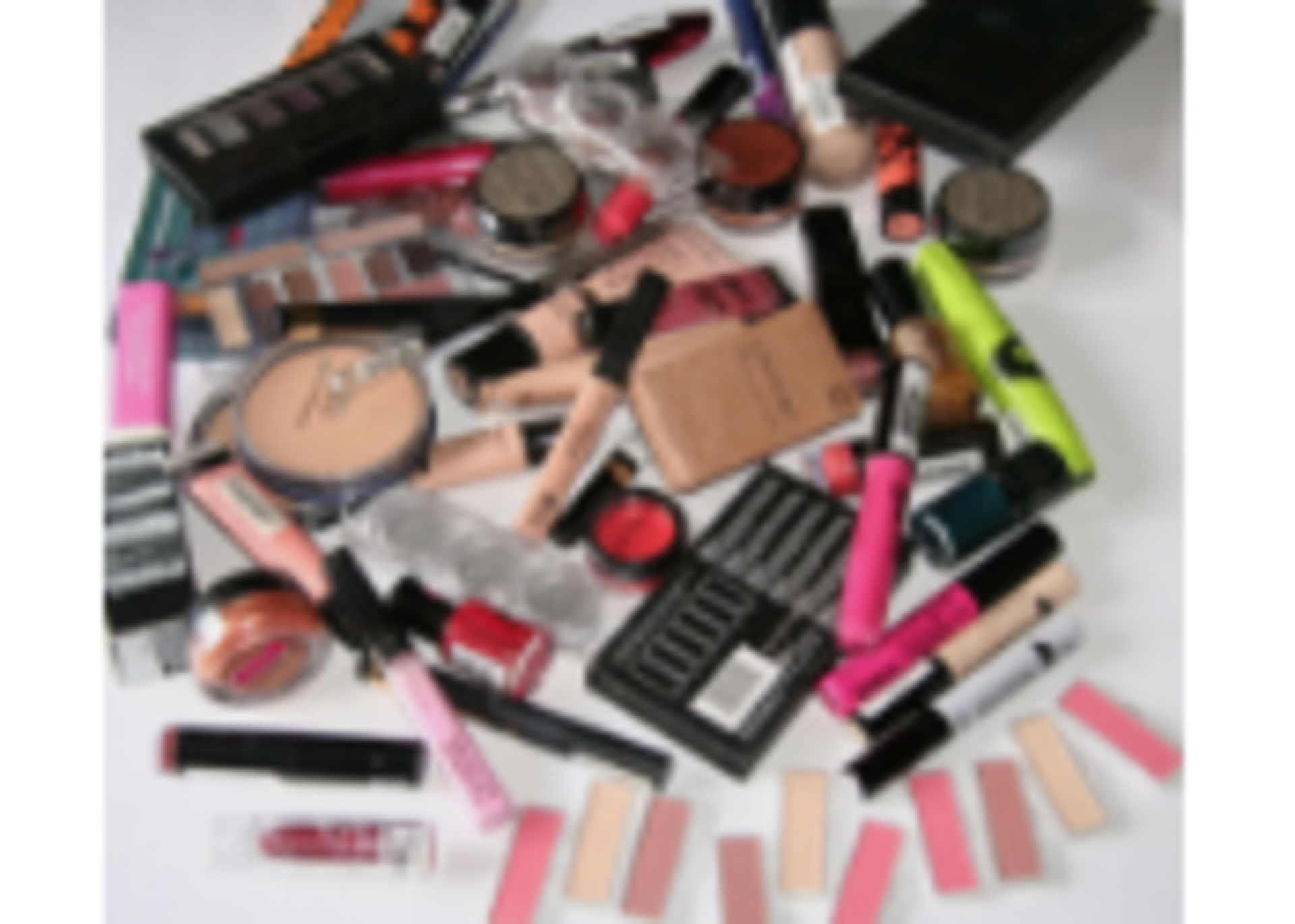 69 X BRANDED COSMETICS MIXED BAG | RRP £200+