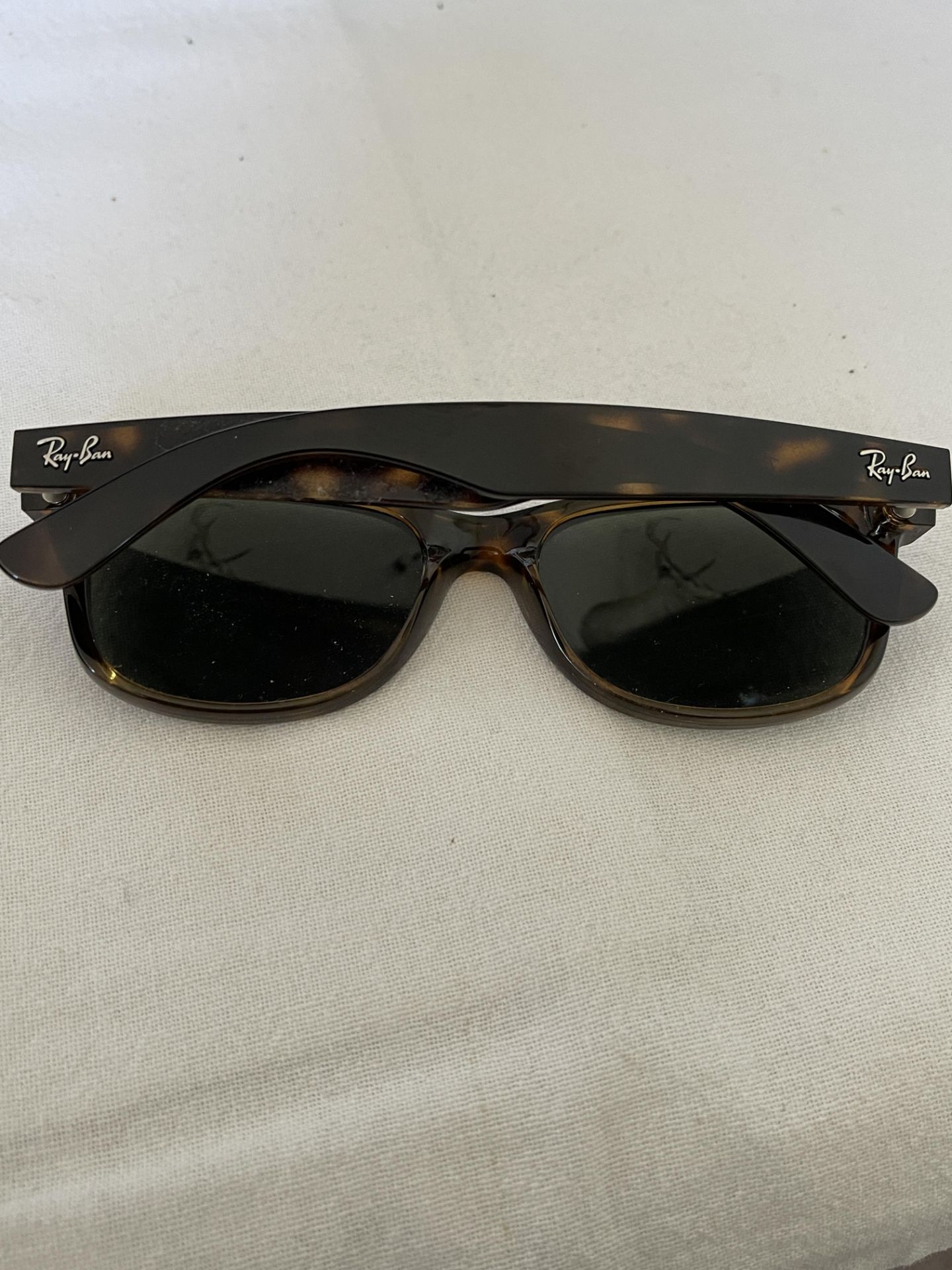 Ray Ban New Wayfarer xdemo from a private jet charter. sunglasses - Image 2 of 4