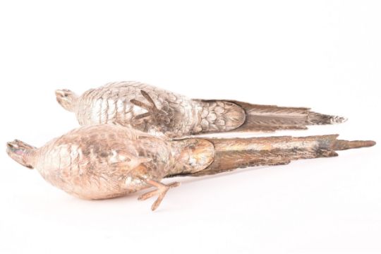 A George VI pair of silver ornamental pheasants, both with import marks for London 1936 by Israel - Image 4 of 6