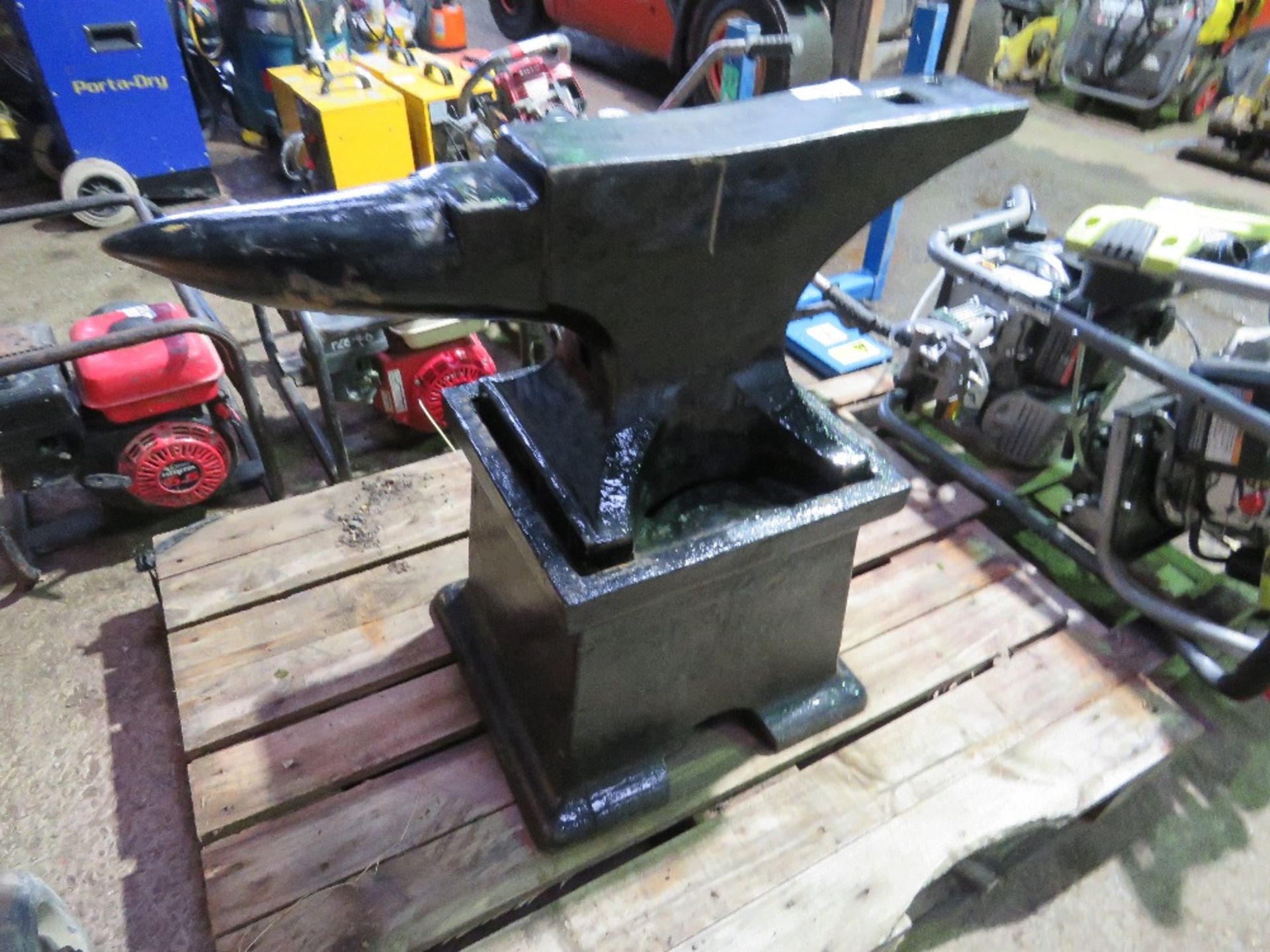 LARGE ANVIL ON A STAND.