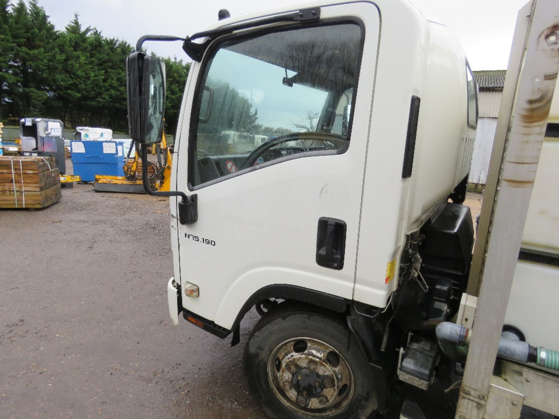 ISUZU 7500KG PORTABLE TOILET SERVICE TRUCK REG:PO12 FAJ. WITH V5, OWNED FROM NEW, 70,521REC MILES. - Image 14 of 17
