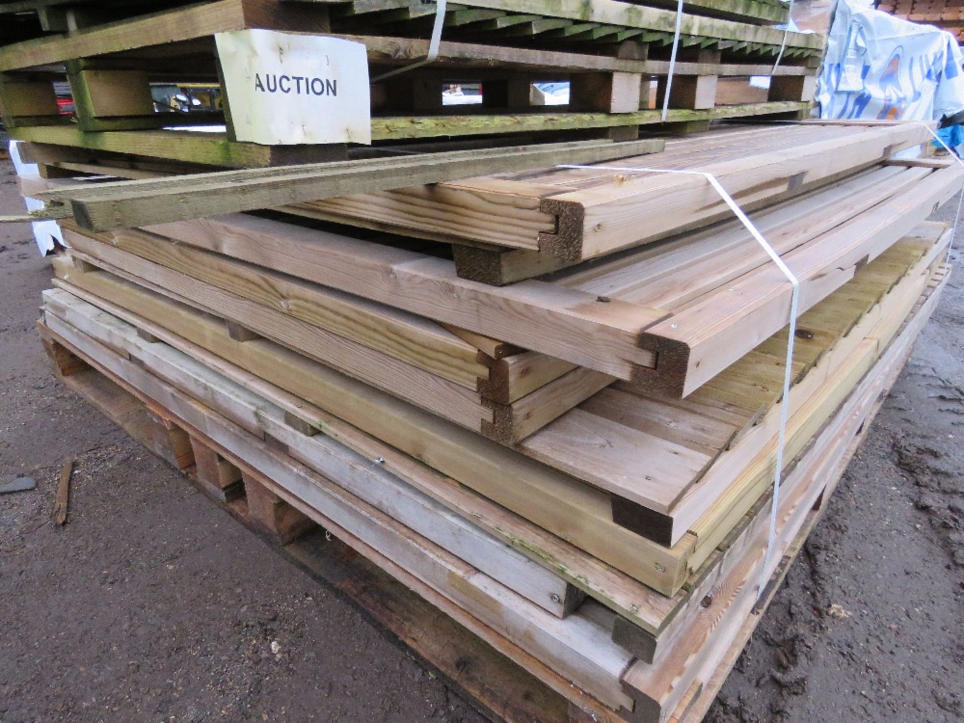 PACK OF UNTREATED HIT AND MISS CLADDING BOARDS 1.75M LENGTH X 100MM WIDTH APPROX. - Image 8 of 8