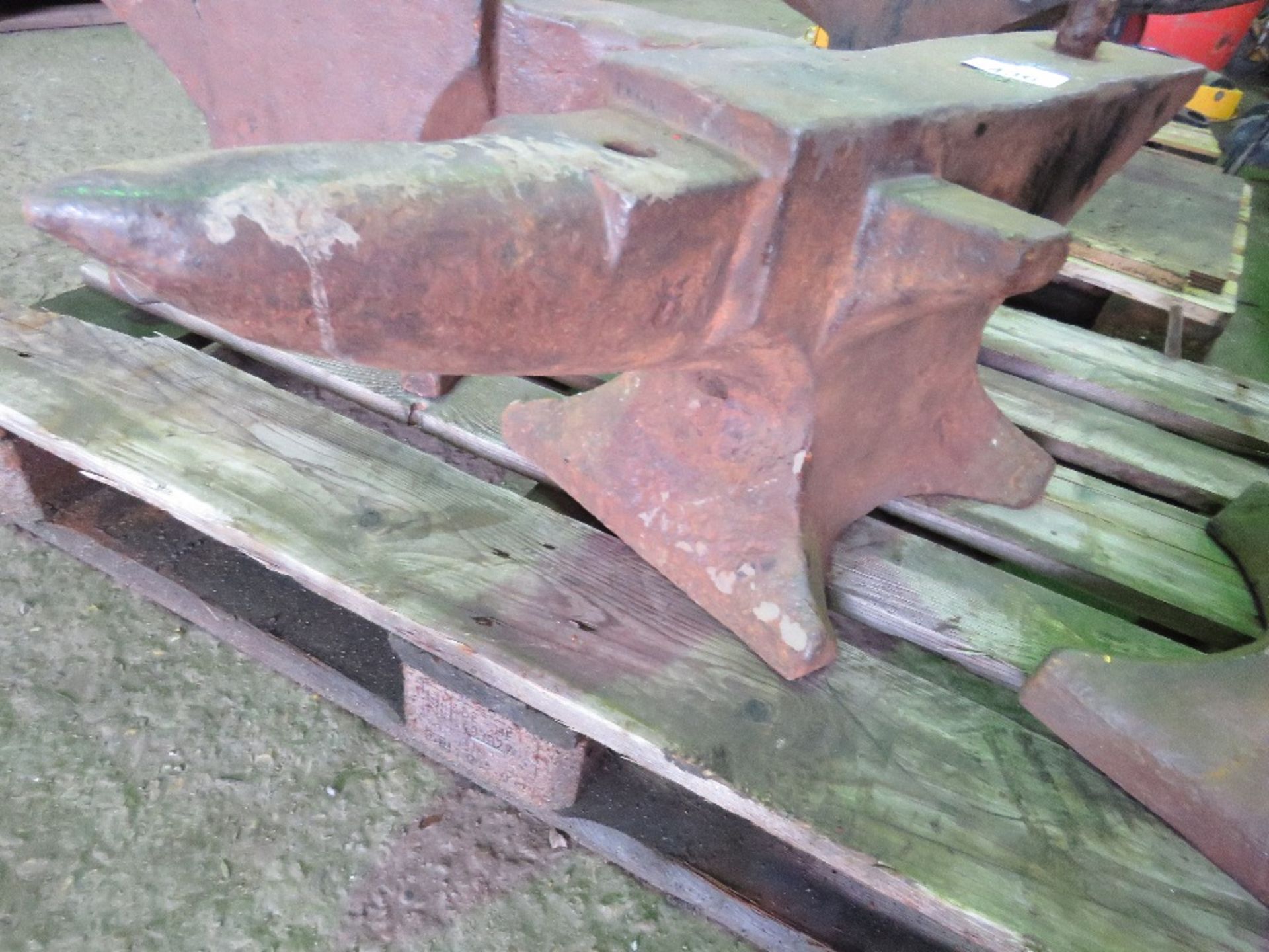 BLACKSMITH'S ANVIL, 82CM OVERALL LENGTH APPROX