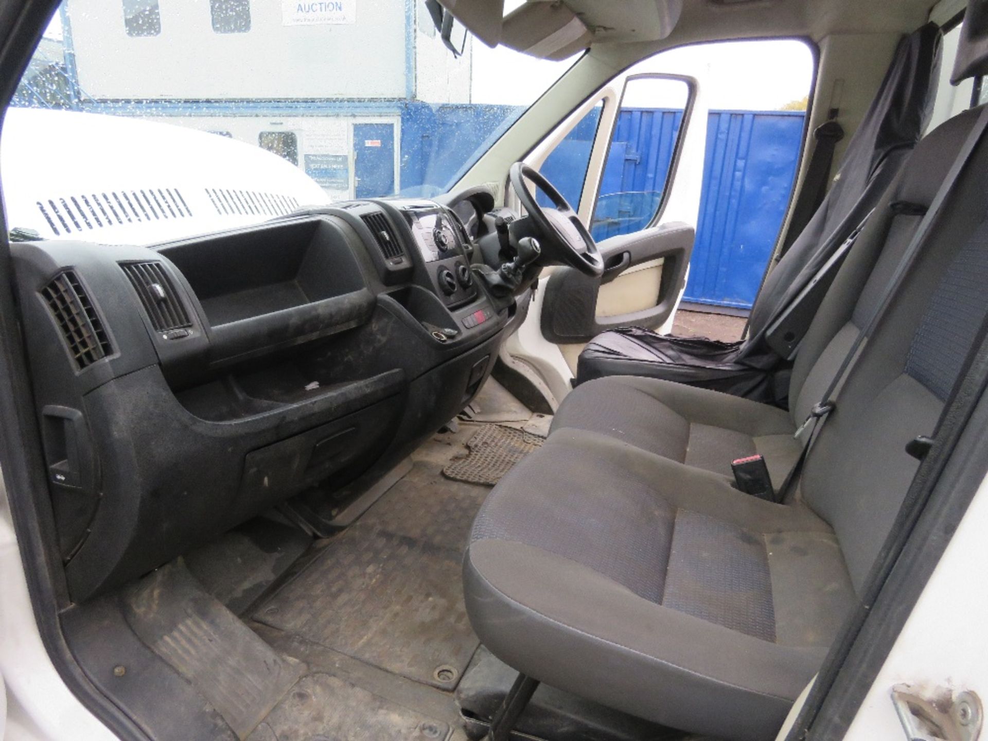 CITROEN LOW BED PLANT TRUCK, REG:BX14 OVP. 3500KG RATED WITH RAMPS. 125,870 REC MILES. WITH V5, MOT - Image 6 of 13