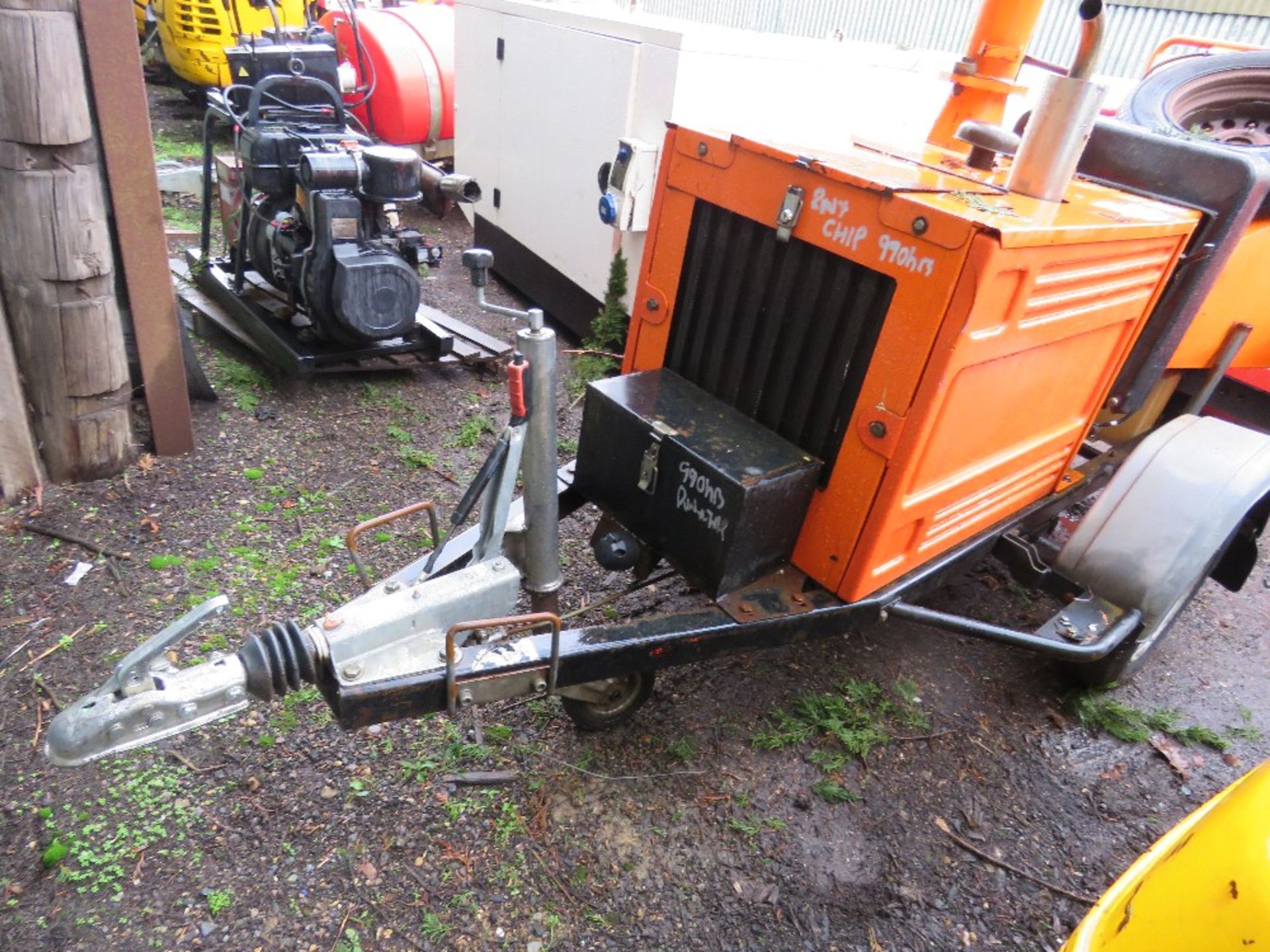 TIMBERWOLF TOWED CHIPPER UNIT WITH KUBOTA DIESEL ENGINE. 990 RECORDED HOURS APPROX. WITH KEY. WHEN T - Image 5 of 12