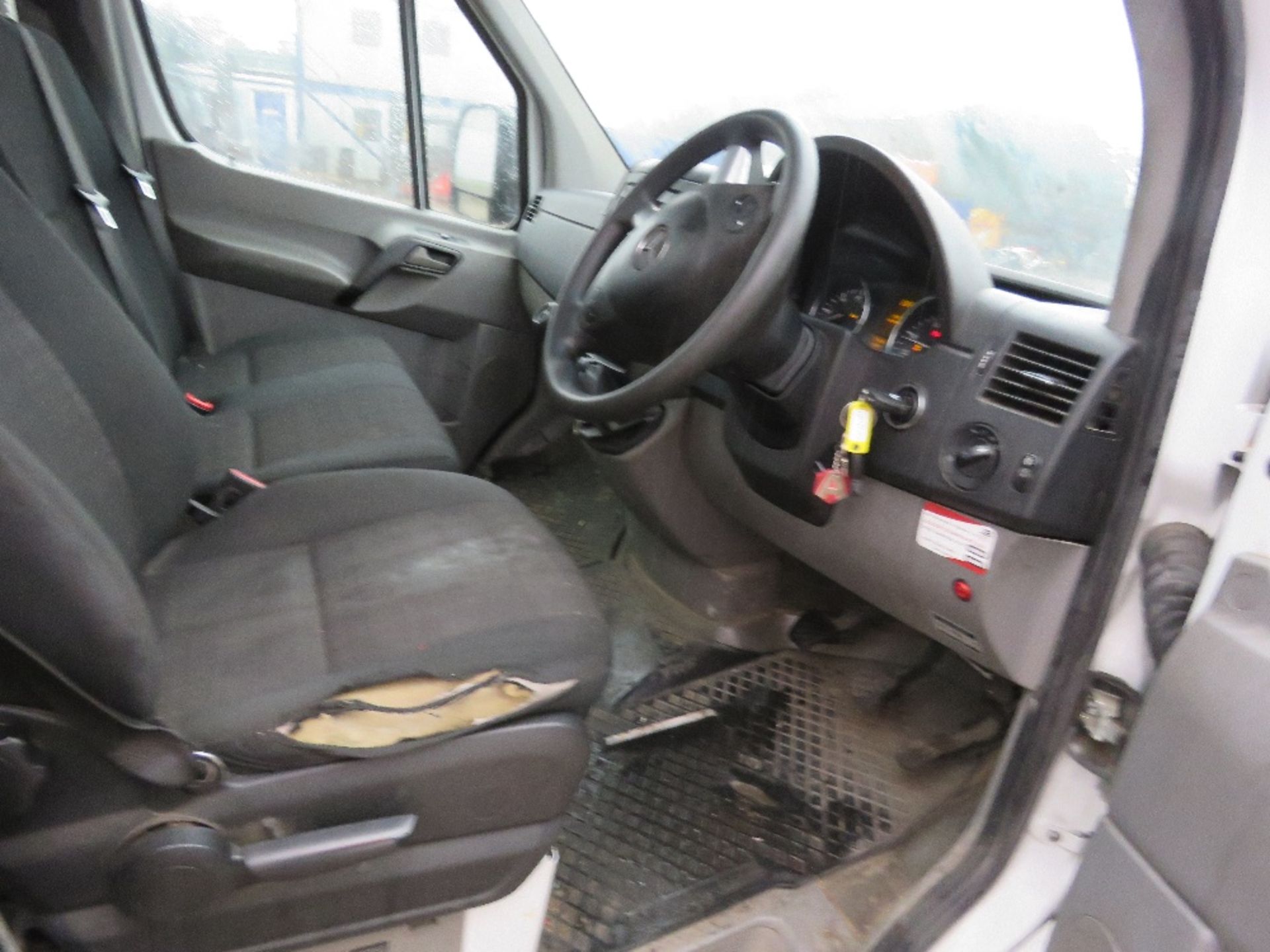 MERCEDES SPRINTER 316CDI LWB PICKUP TRUCK REG:LM17 WOY. WITH V5 AND MOT UNTIL 12/06/24. 265,281 REC - Image 9 of 13