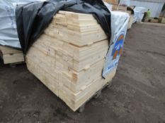 LARGE PALLET OF UNTREATED TIMBER BATTENS: 1.0M X 70MM X 20MM APPROX.
