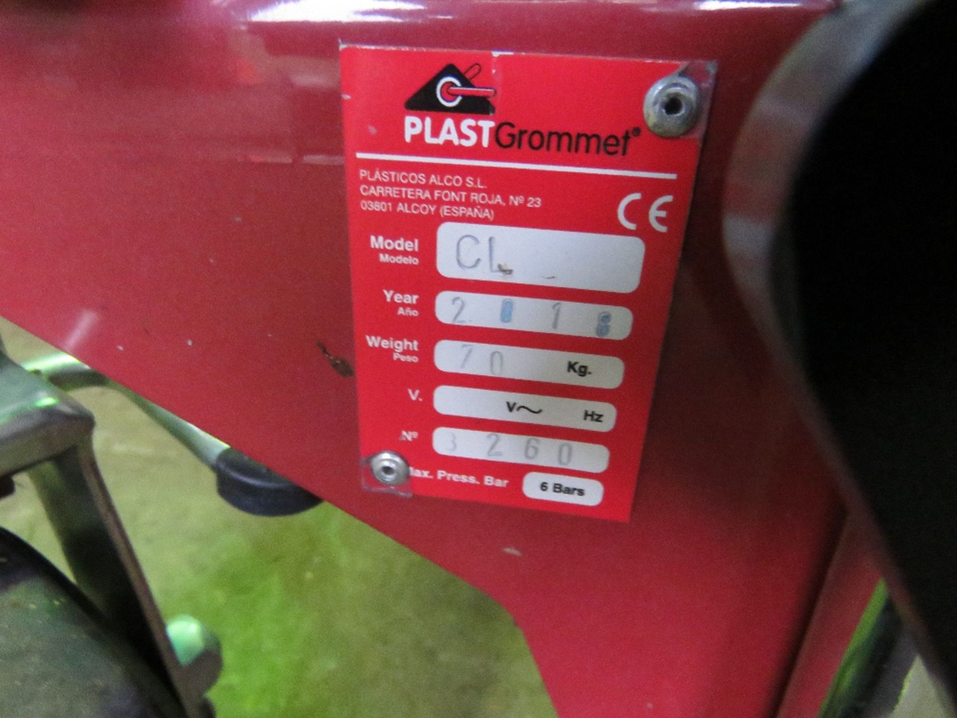 PLAST GROMMET COMPACT HYDRAULIC LIFT TRUCK, APPEARS LITTLE USED, FOOT OPERATED. WHEN TESTED WAS SEEN - Image 4 of 5