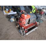 JACOBSEN PETROL ENGINED GREEN KING 522 CYLINDER LAWN MOWERN HONDA ENGINE, NO BOX. THIS LOT IS SOL