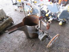 ROATATING FOUNDRY SMELTING POT IDEAL FOR DECORATIVE PLANTER ETC.